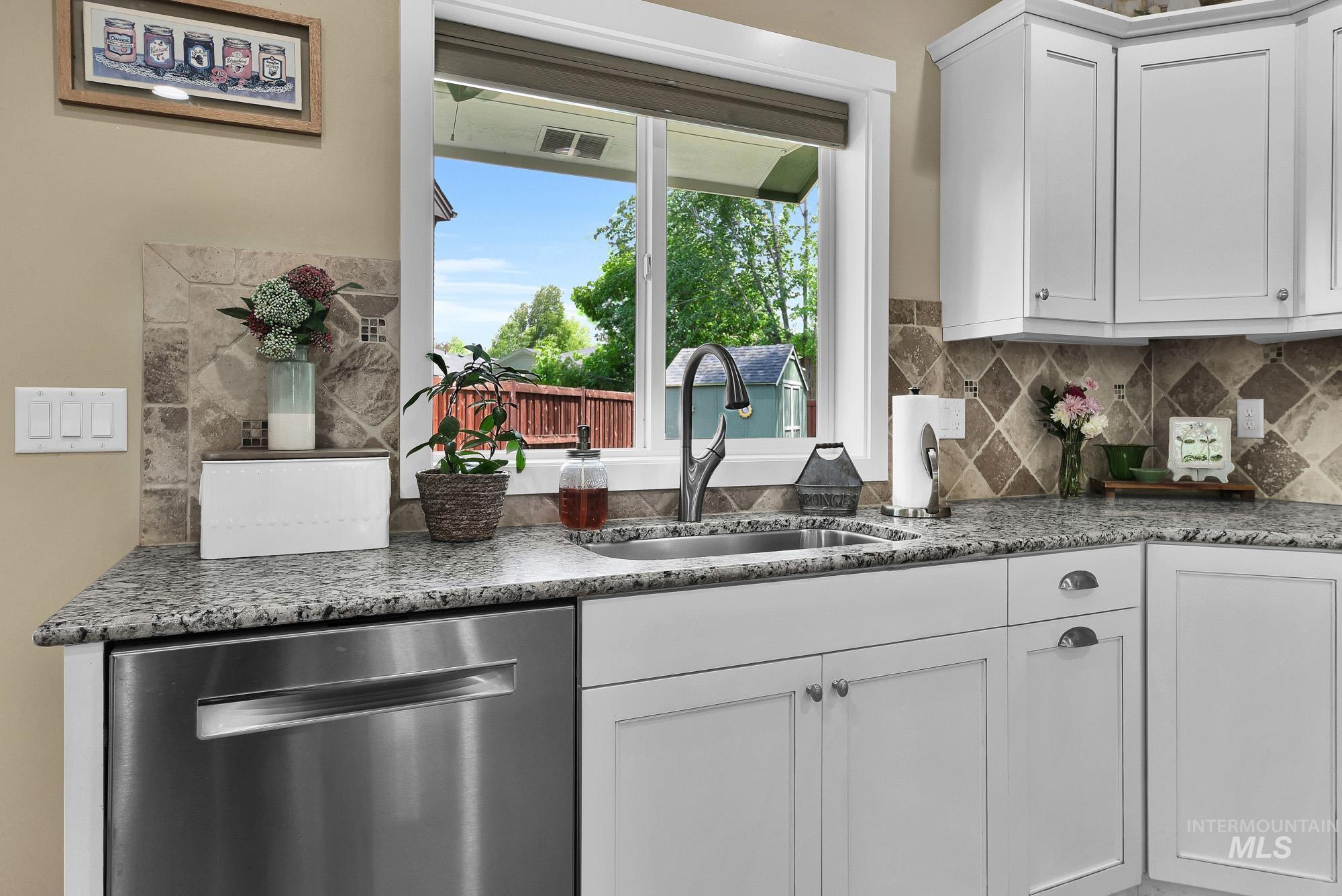 6650 S Red Shine Way, Boise, Idaho 83709, 3 Bedrooms, 2.5 Bathrooms, Residential For Sale, Price $549,000, 98986179