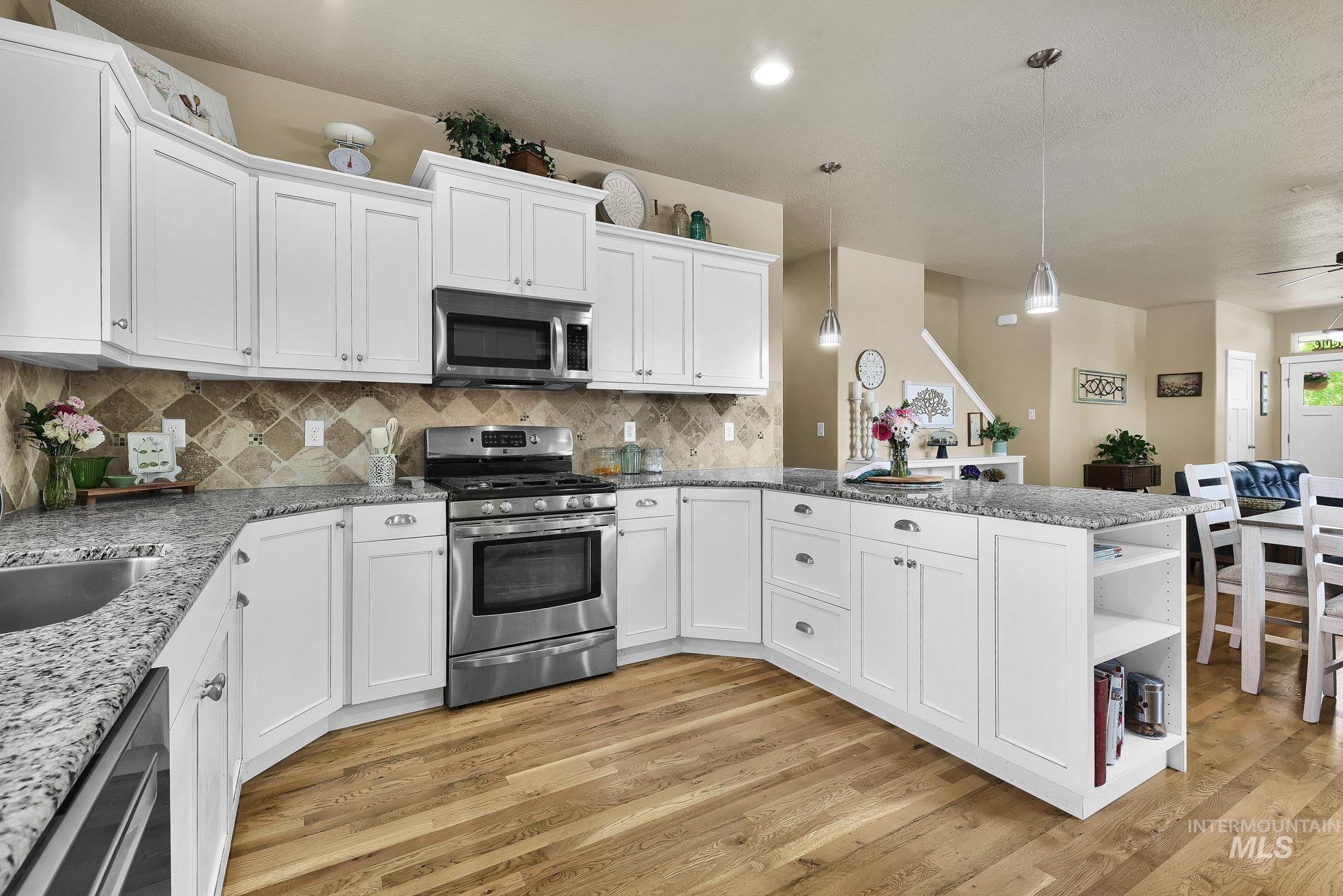 6650 S Red Shine Way, Boise, Idaho 83709, 3 Bedrooms, 2.5 Bathrooms, Residential For Sale, Price $549,000, 98986179