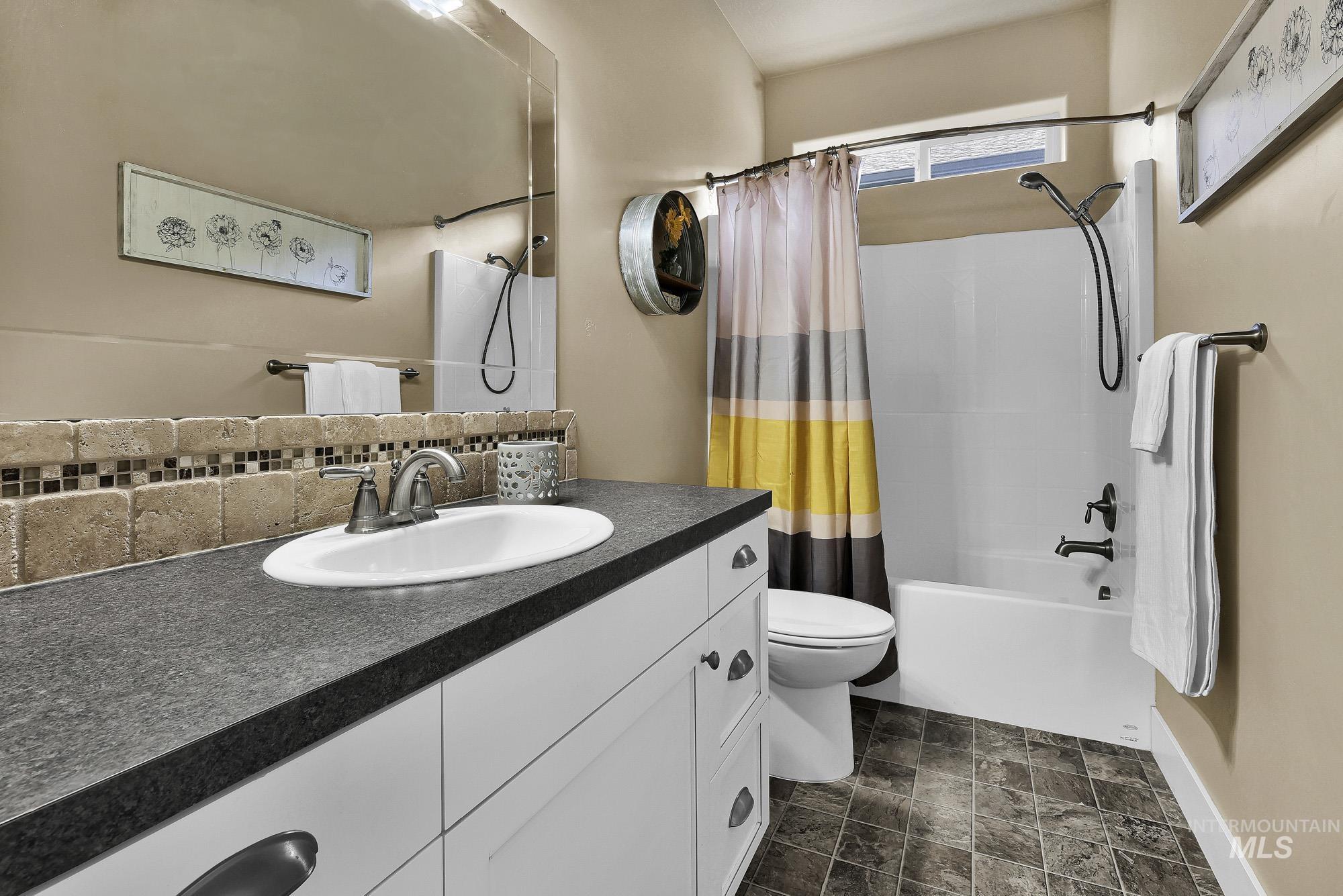 6650 S Red Shine Way, Boise, Idaho 83709, 3 Bedrooms, 2.5 Bathrooms, Residential For Sale, Price $549,000, 98986179