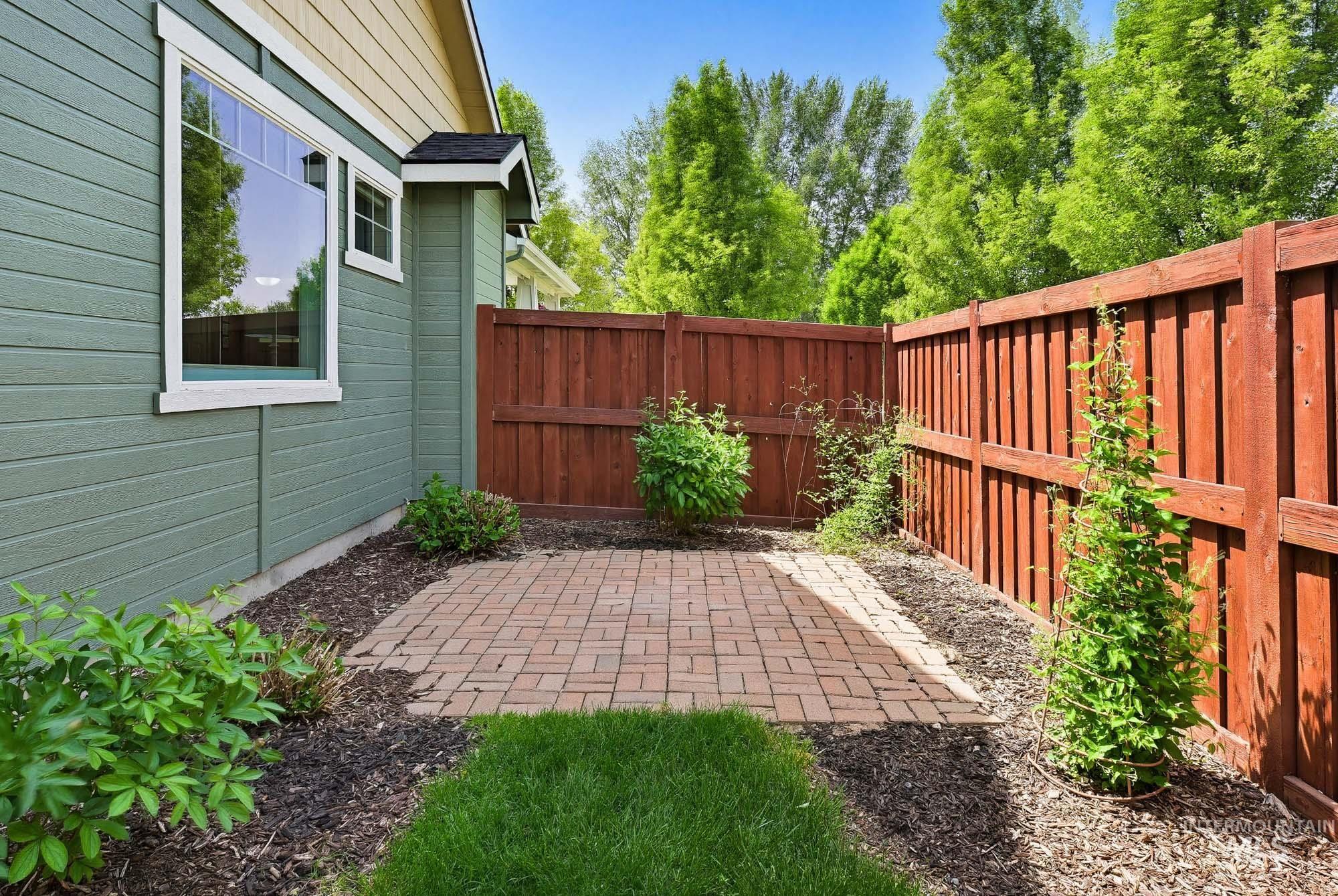 6650 S Red Shine Way, Boise, Idaho 83709, 3 Bedrooms, 2.5 Bathrooms, Residential For Sale, Price $549,000, 98986179