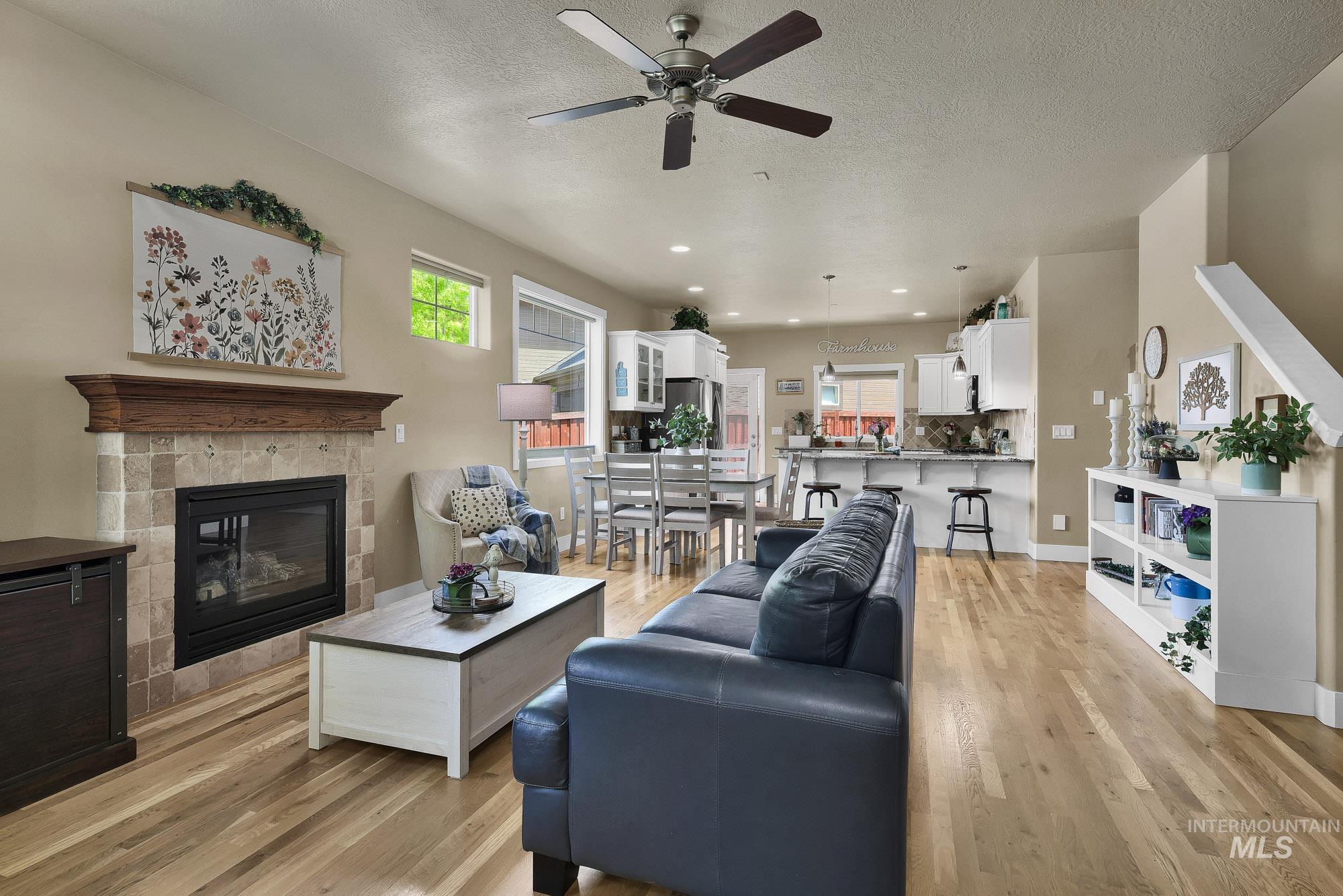 6650 S Red Shine Way, Boise, Idaho 83709, 3 Bedrooms, 2.5 Bathrooms, Residential For Sale, Price $549,000, 98986179