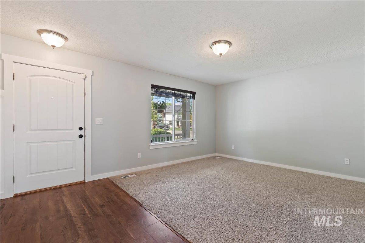 11325 W Cumberland River Drive, Nampa, Idaho 83686, 4 Bedrooms, 2.5 Bathrooms, Residential For Sale, Price $464,900,MLS 98986181