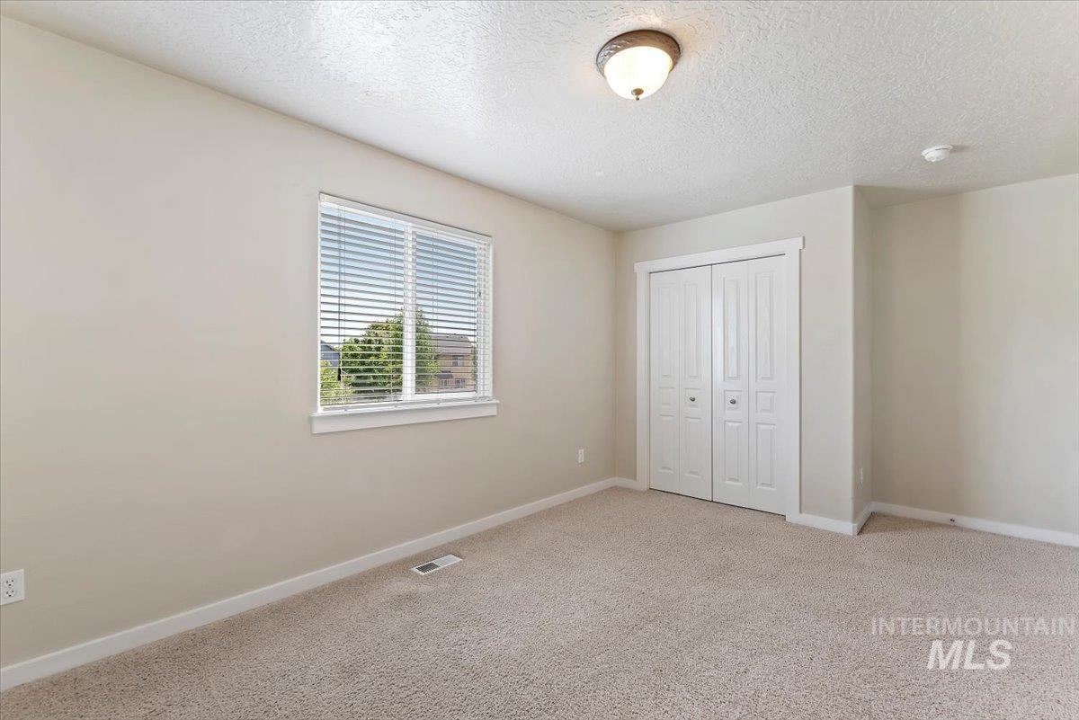 11325 W Cumberland River Drive, Nampa, Idaho 83686, 4 Bedrooms, 2.5 Bathrooms, Residential For Sale, Price $464,900,MLS 98986181