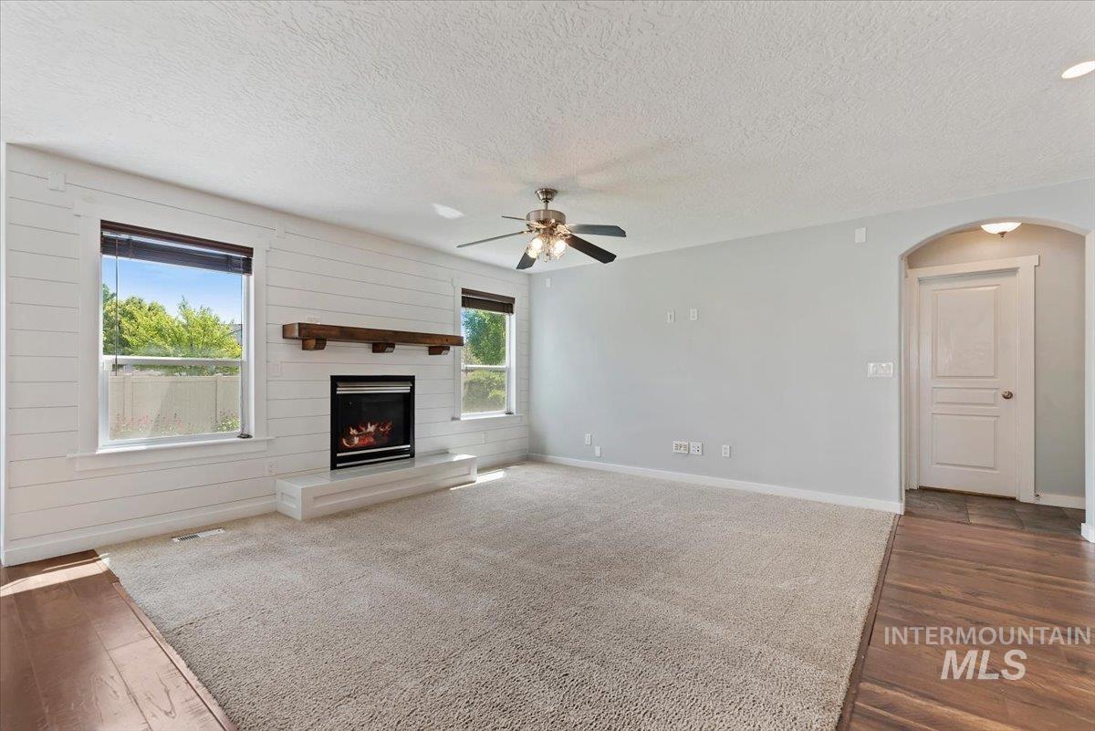 11325 W Cumberland River Drive, Nampa, Idaho 83686, 4 Bedrooms, 2.5 Bathrooms, Residential For Sale, Price $464,900,MLS 98986181