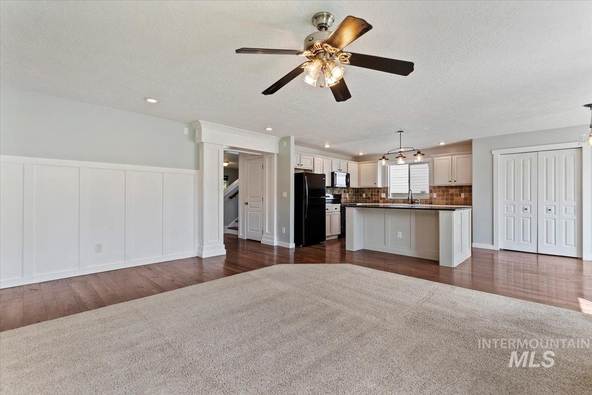 11325 W Cumberland River Drive, Nampa, Idaho 83686, 4 Bedrooms, 2.5 Bathrooms, Residential For Sale, Price $464,900,MLS 98986181