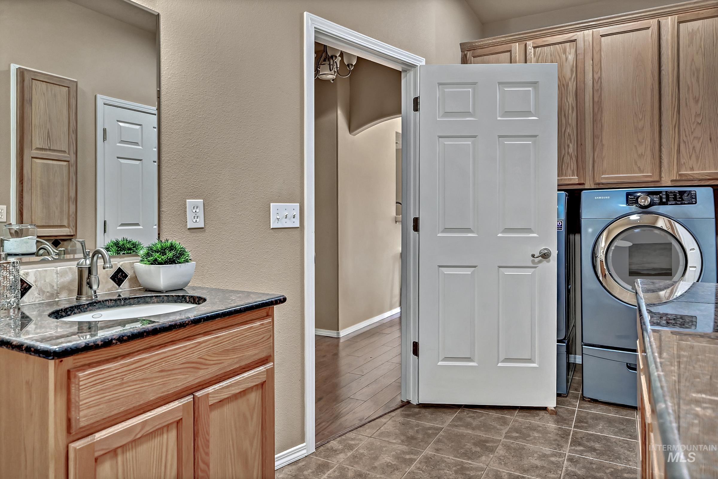 2688 W Forecast St, Meridian, Idaho 83642, 5 Bedrooms, 3.5 Bathrooms, Residential For Sale, Price $599,900, 98986182