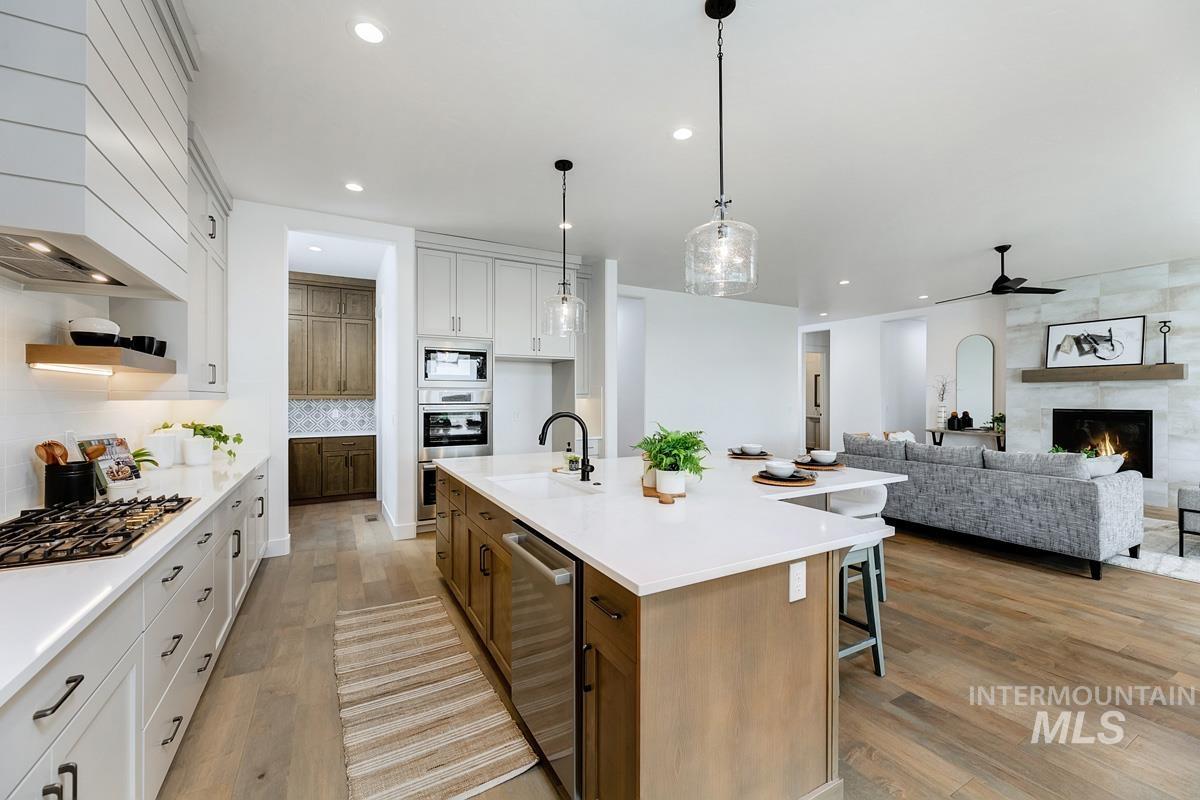 13663 N Spring Creek Way, Boise, Idaho 83714, 4 Bedrooms, 4.5 Bathrooms, Residential For Sale, Price $1,263,976, 98986183