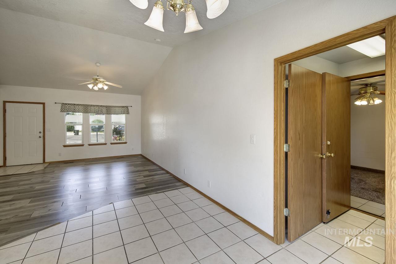 1465 E Buchman Ct, Meridian, Idaho 83642, 3 Bedrooms, 2 Bathrooms, Residential For Sale, Price $360,000,MLS 98986185