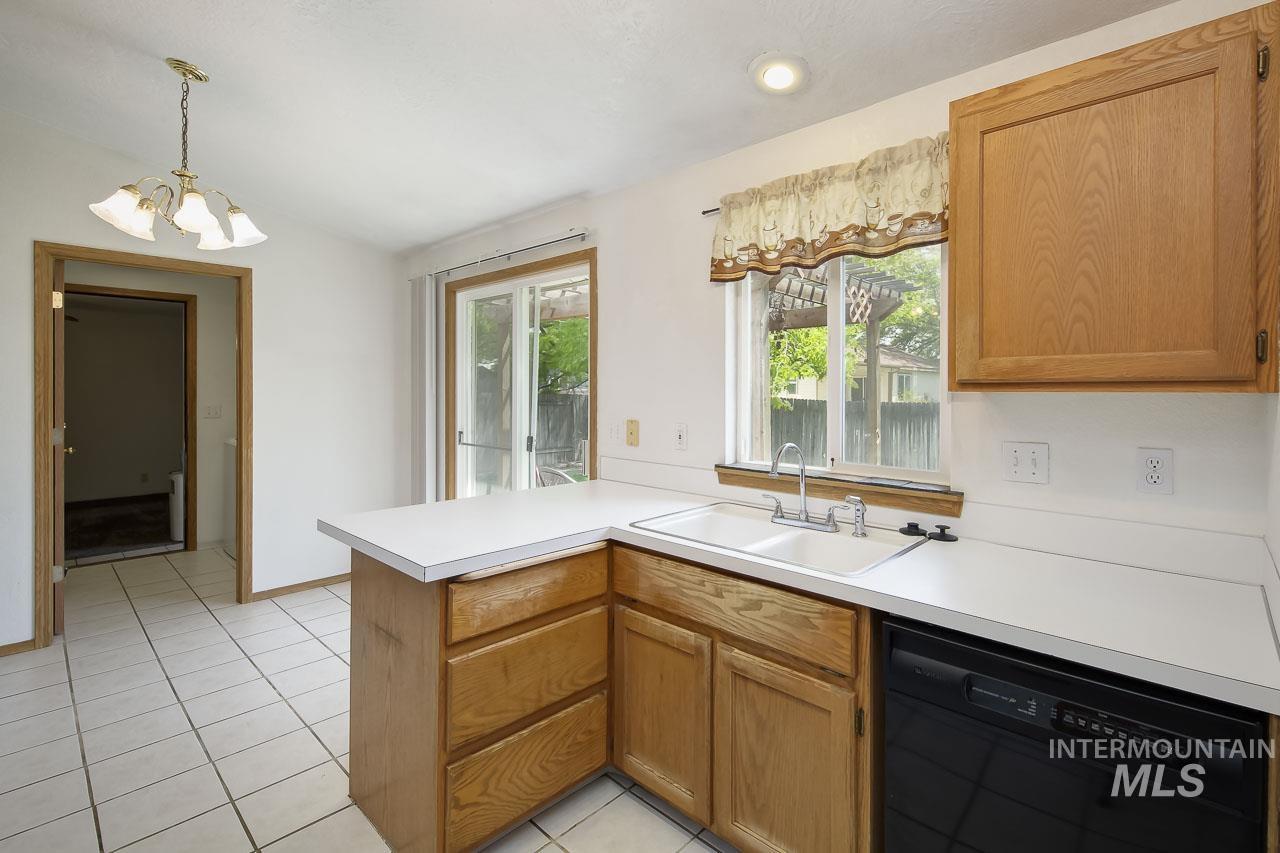1465 E Buchman Ct, Meridian, Idaho 83642, 3 Bedrooms, 2 Bathrooms, Residential For Sale, Price $360,000,MLS 98986185