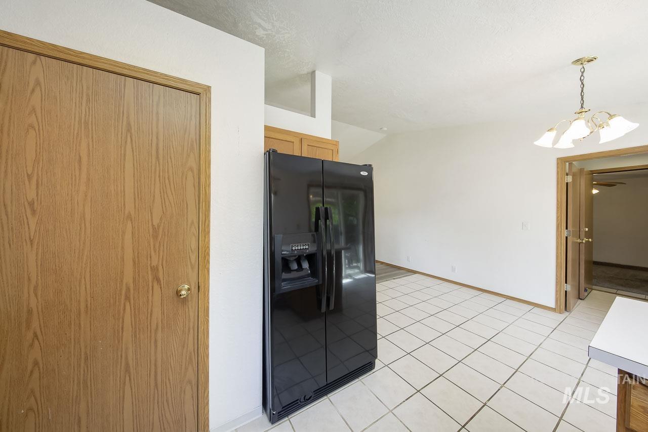 1465 E Buchman Ct, Meridian, Idaho 83642, 3 Bedrooms, 2 Bathrooms, Residential For Sale, Price $360,000,MLS 98986185
