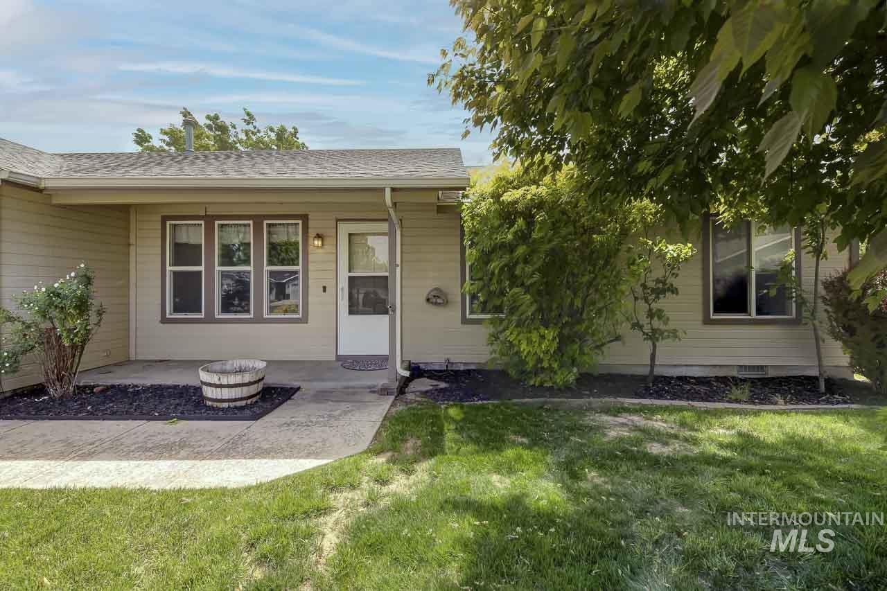 1465 E Buchman Ct, Meridian, Idaho 83642, 3 Bedrooms, 2 Bathrooms, Residential For Sale, Price $360,000,MLS 98986185