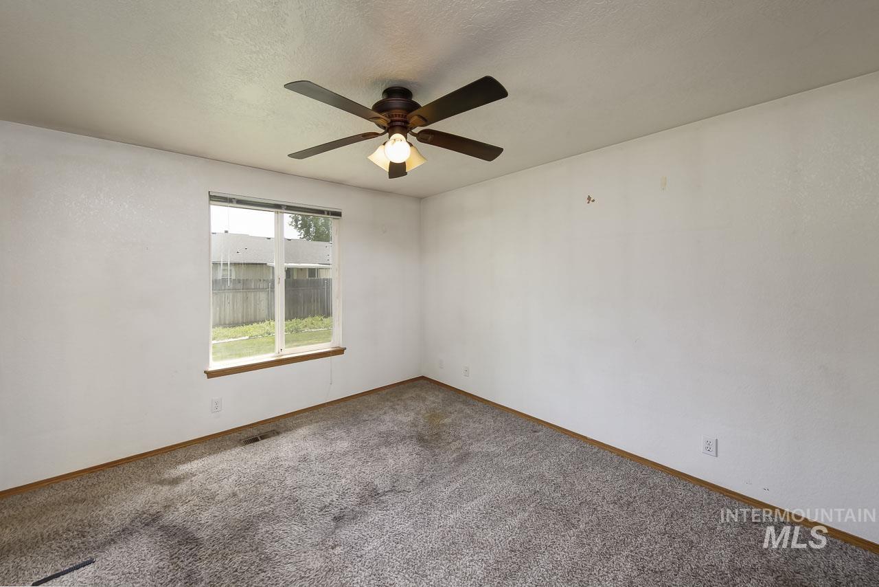 1465 E Buchman Ct, Meridian, Idaho 83642, 3 Bedrooms, 2 Bathrooms, Residential For Sale, Price $360,000,MLS 98986185