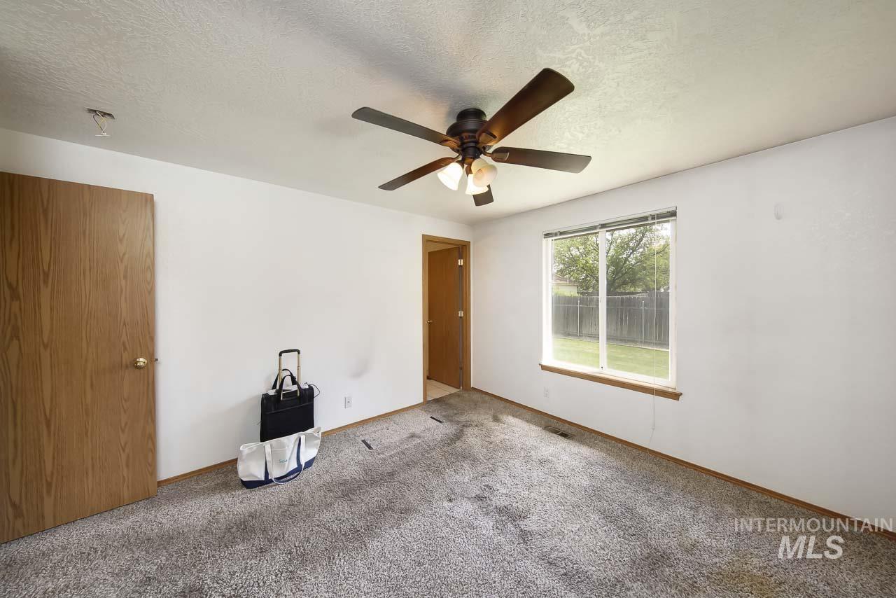 1465 E Buchman Ct, Meridian, Idaho 83642, 3 Bedrooms, 2 Bathrooms, Residential For Sale, Price $360,000,MLS 98986185
