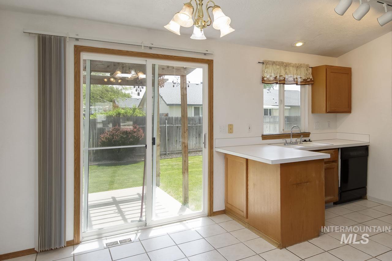 1465 E Buchman Ct, Meridian, Idaho 83642, 3 Bedrooms, 2 Bathrooms, Residential For Sale, Price $360,000,MLS 98986185