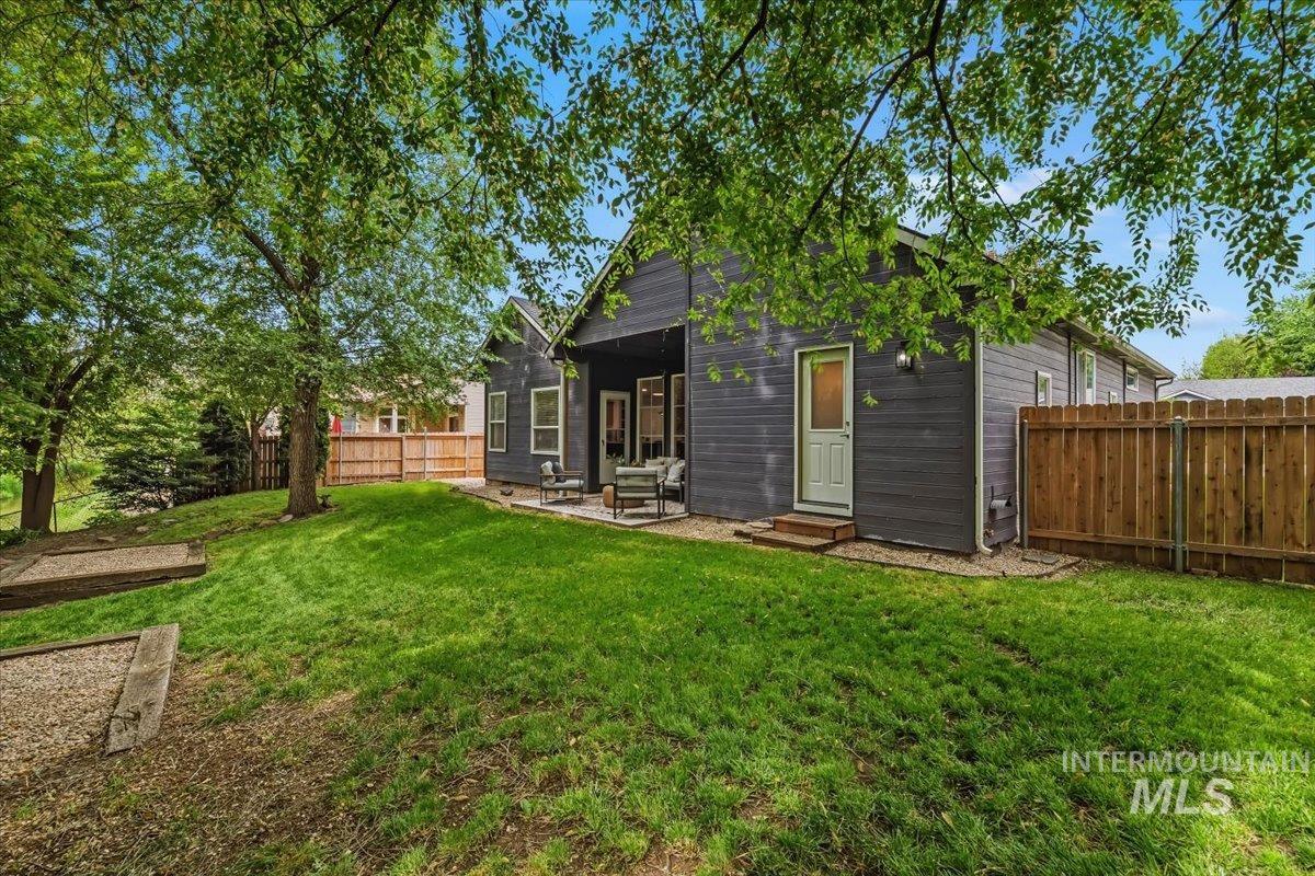 278 S Neskowin Way, Eagle, Idaho 83616, 3 Bedrooms, 2 Bathrooms, Residential For Sale, Price $495,000, 98986186