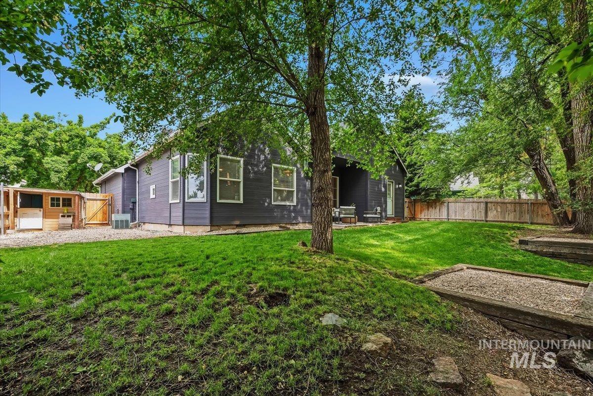 278 S Neskowin Way, Eagle, Idaho 83616, 3 Bedrooms, 2 Bathrooms, Residential For Sale, Price $495,000, 98986186