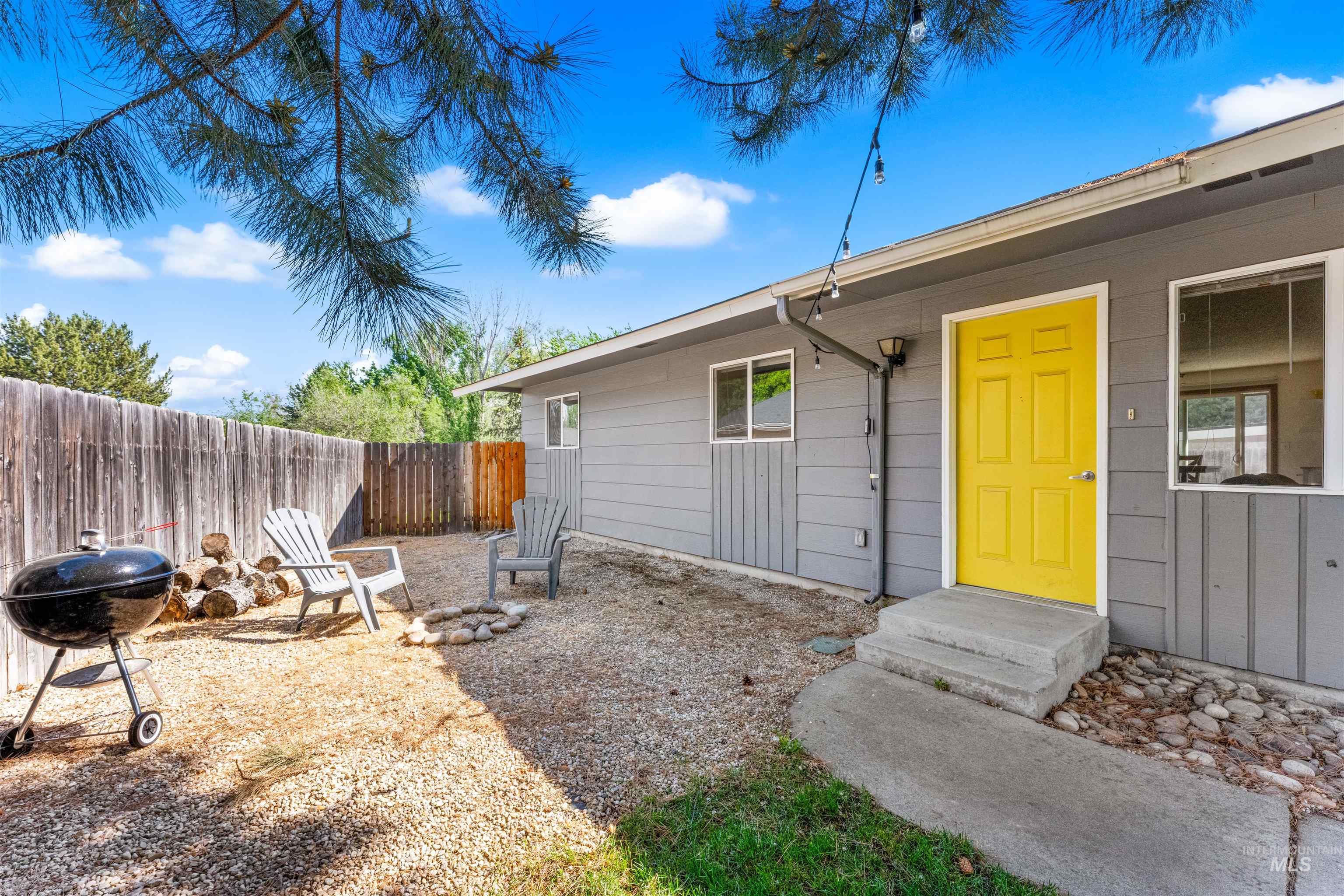 304 W Woodvine Ct, Boise, Idaho 83706, 3 Bedrooms, 1 Bathroom, Residential For Sale, Price $415,000,MLS 98986187