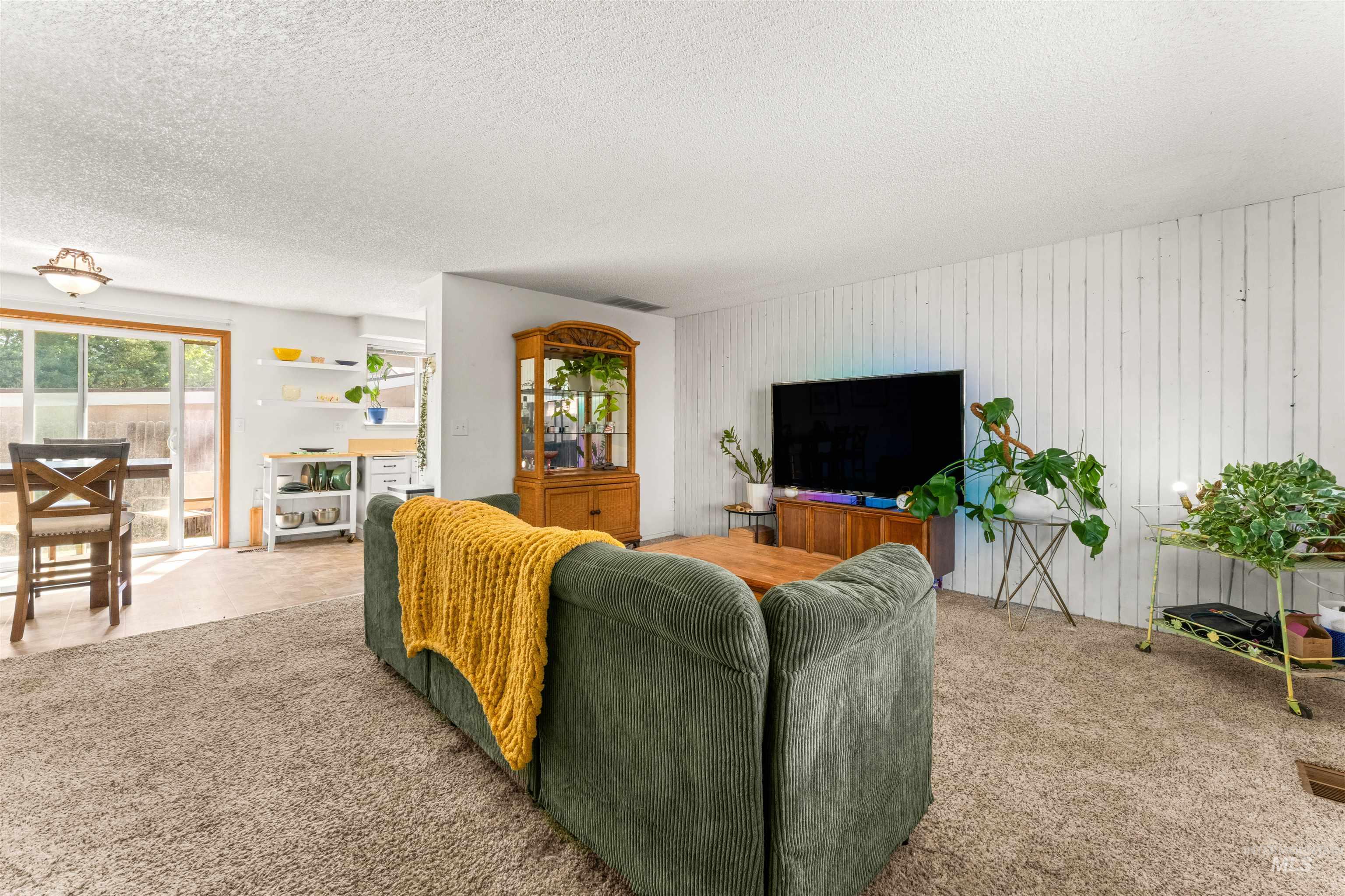 304 W Woodvine Ct, Boise, Idaho 83706, 3 Bedrooms, 1 Bathroom, Residential For Sale, Price $415,000,MLS 98986187