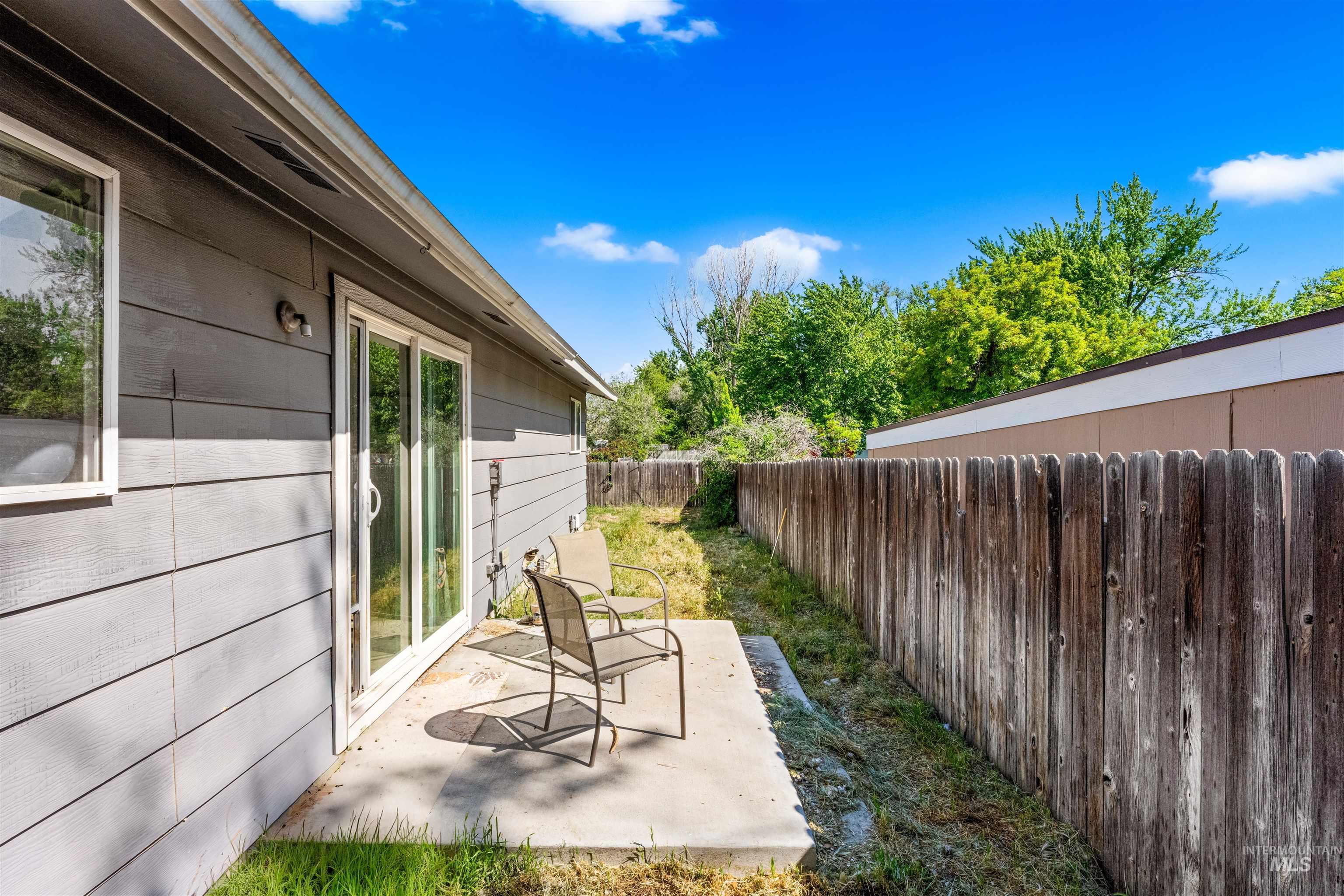 304 W Woodvine Ct, Boise, Idaho 83706, 3 Bedrooms, 1 Bathroom, Residential For Sale, Price $415,000,MLS 98986187