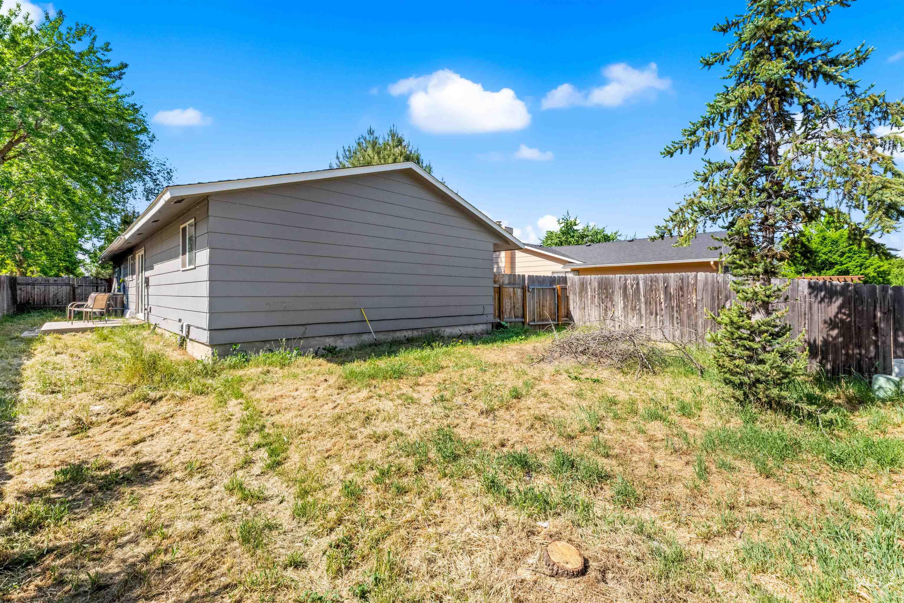 304 W Woodvine Ct, Boise, Idaho 83706, 3 Bedrooms, 1 Bathroom, Residential For Sale, Price $415,000,MLS 98986187