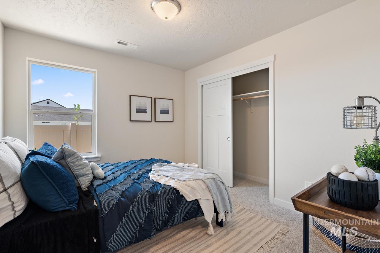 17581 Moon Ridge Pl, Nampa, Idaho 83687, 3 Bedrooms, 2 Bathrooms, Residential For Sale, Price $424,990,MLS 98986192