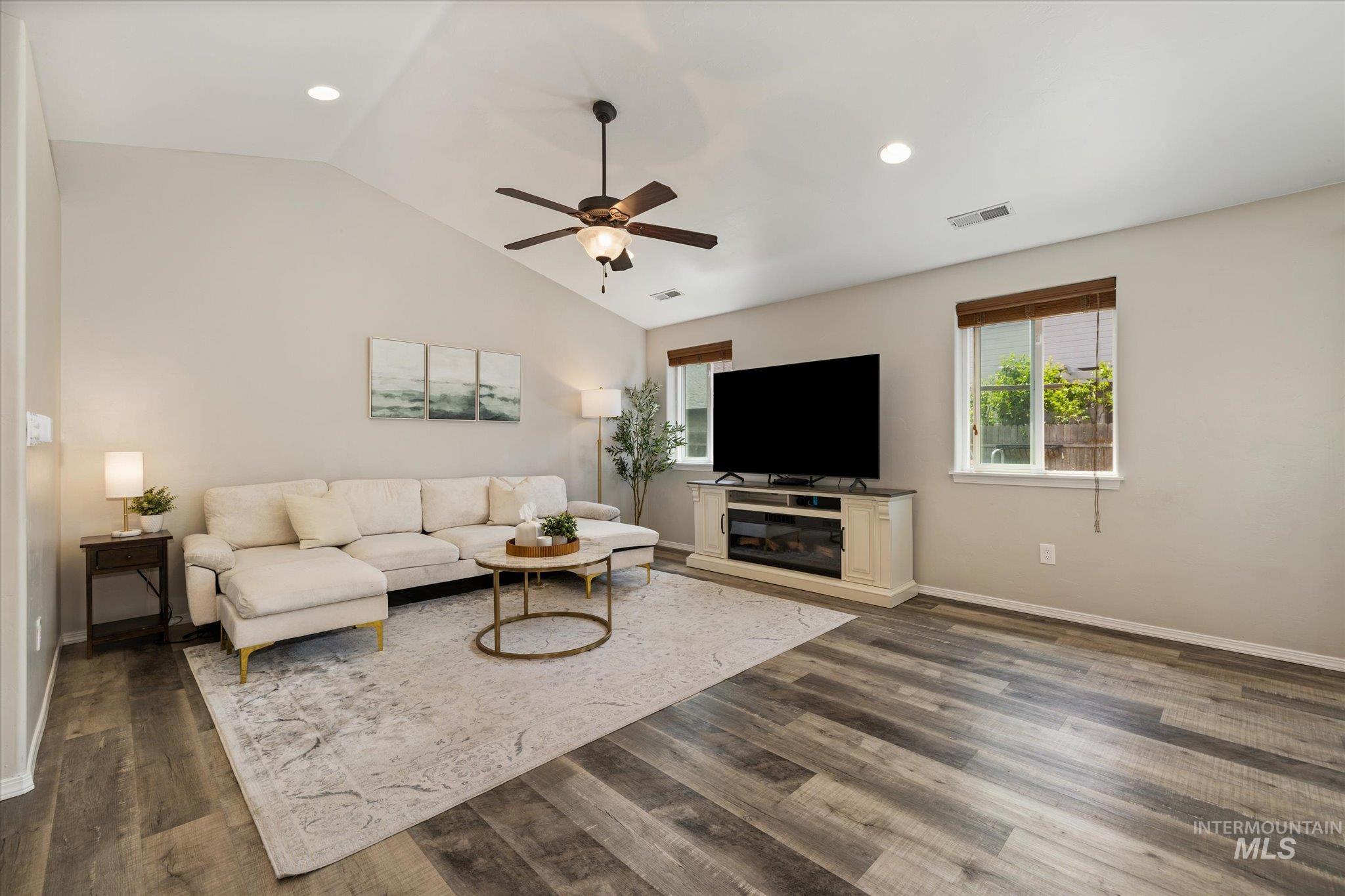 1305 W Tacola St., Nampa, Idaho 83651, 3 Bedrooms, 2 Bathrooms, Residential For Sale, Price $369,000, 98986196