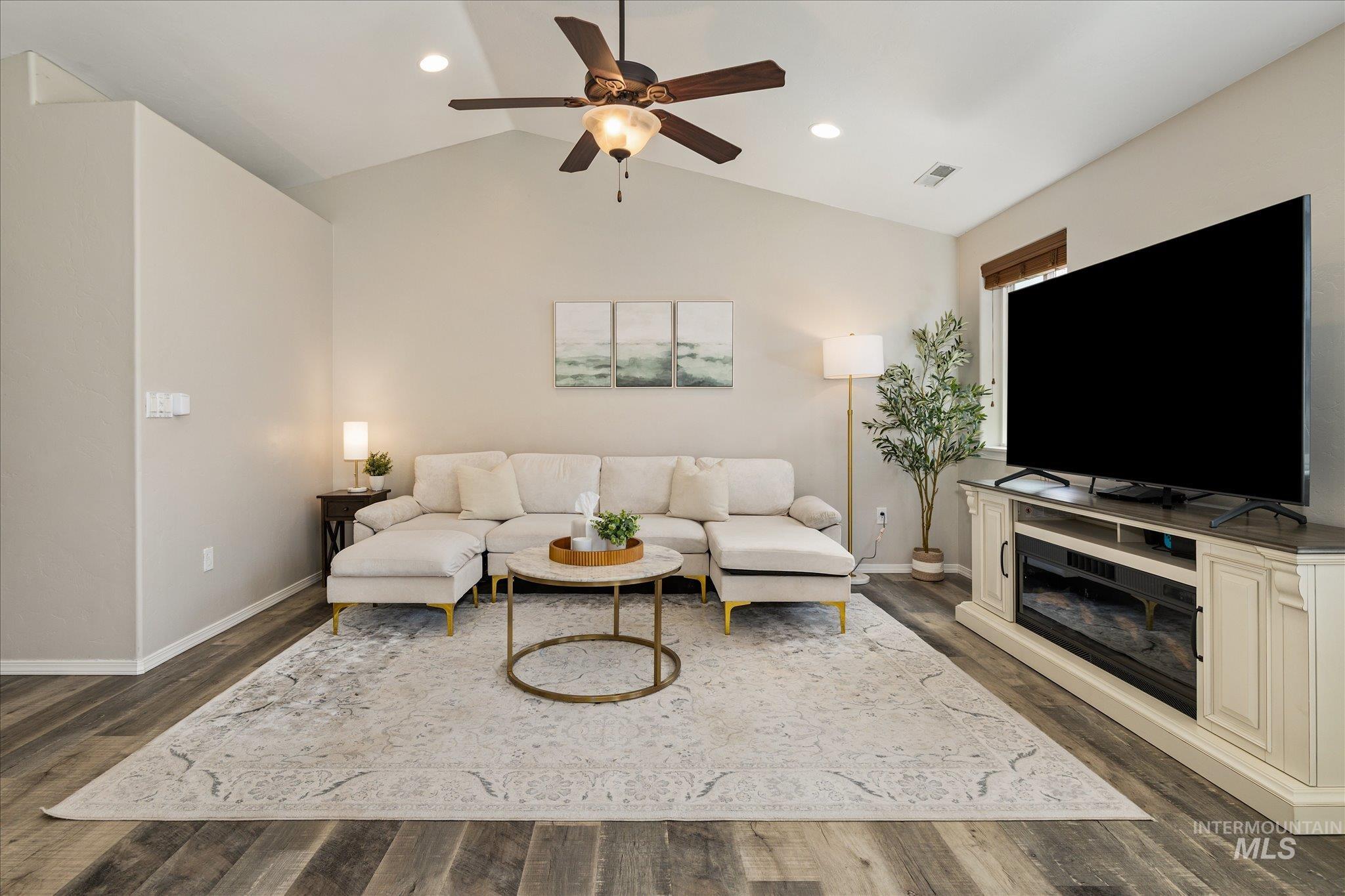 1305 W Tacola St., Nampa, Idaho 83651, 3 Bedrooms, 2 Bathrooms, Residential For Sale, Price $369,000, 98986196