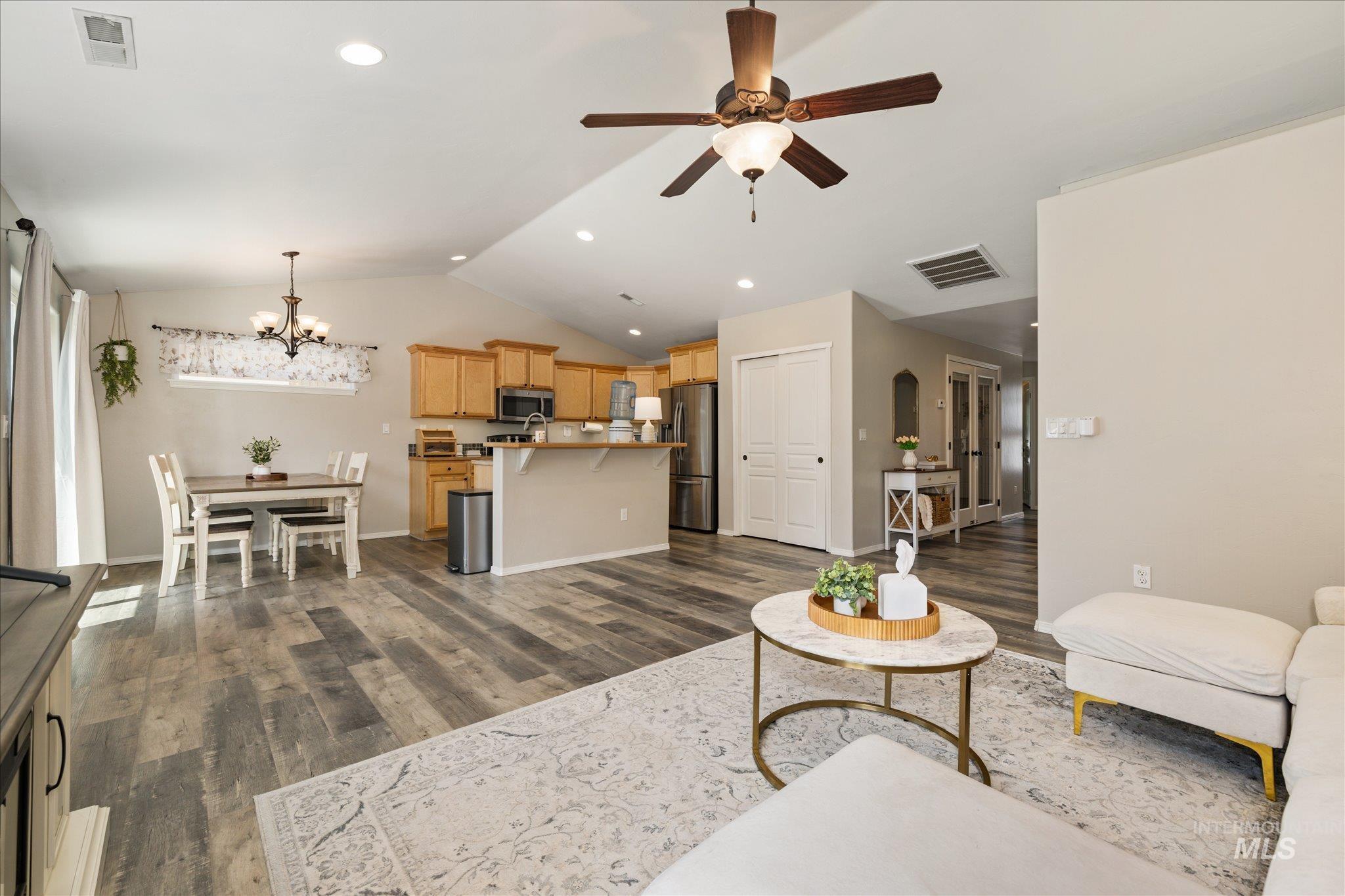 1305 W Tacola St., Nampa, Idaho 83651, 3 Bedrooms, 2 Bathrooms, Residential For Sale, Price $369,000, 98986196