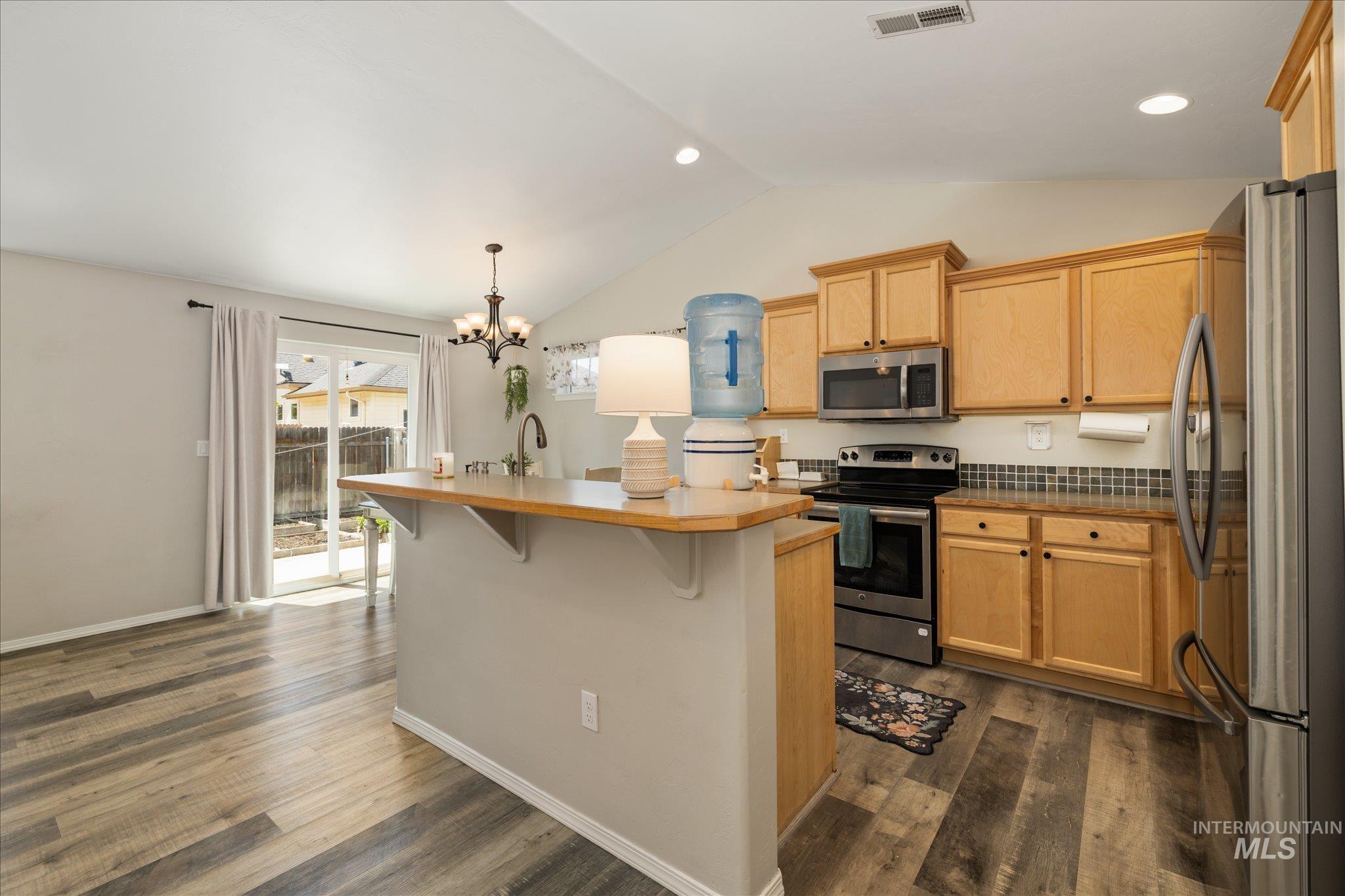 1305 W Tacola St., Nampa, Idaho 83651, 3 Bedrooms, 2 Bathrooms, Residential For Sale, Price $369,000, 98986196