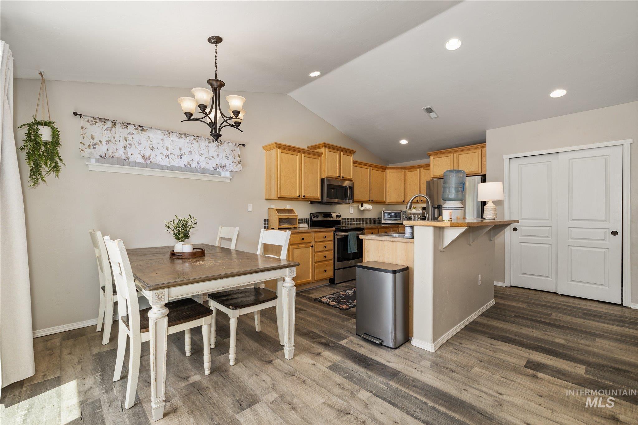 1305 W Tacola St., Nampa, Idaho 83651, 3 Bedrooms, 2 Bathrooms, Residential For Sale, Price $369,000, 98986196