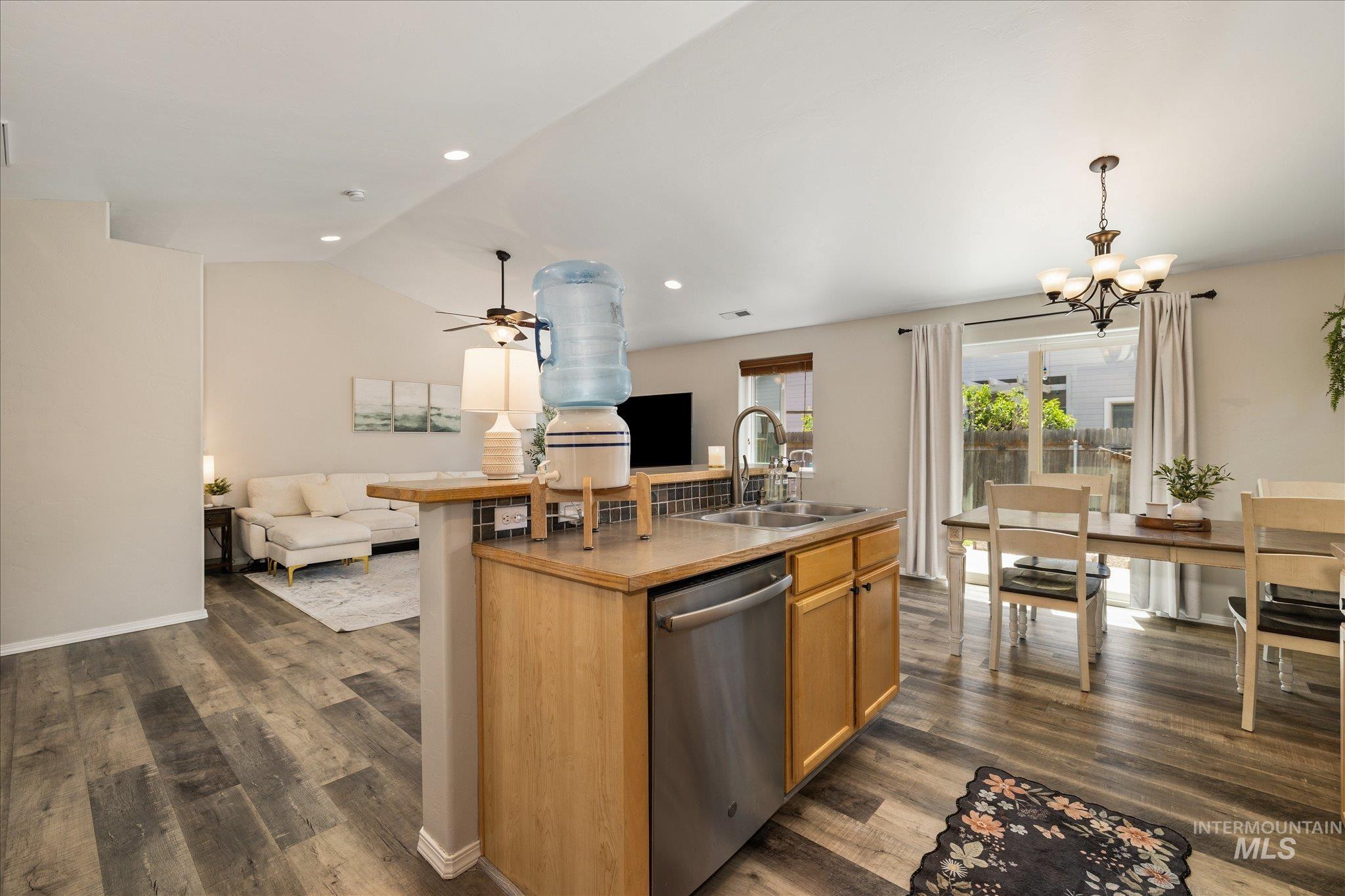 1305 W Tacola St., Nampa, Idaho 83651, 3 Bedrooms, 2 Bathrooms, Residential For Sale, Price $369,000, 98986196