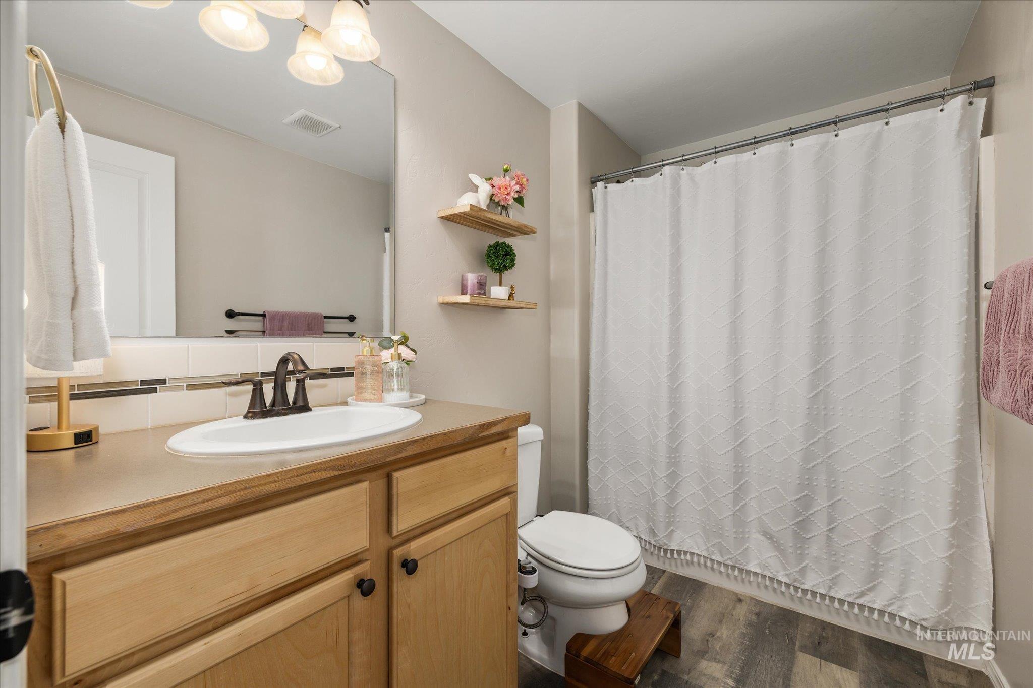 1305 W Tacola St., Nampa, Idaho 83651, 3 Bedrooms, 2 Bathrooms, Residential For Sale, Price $369,000, 98986196
