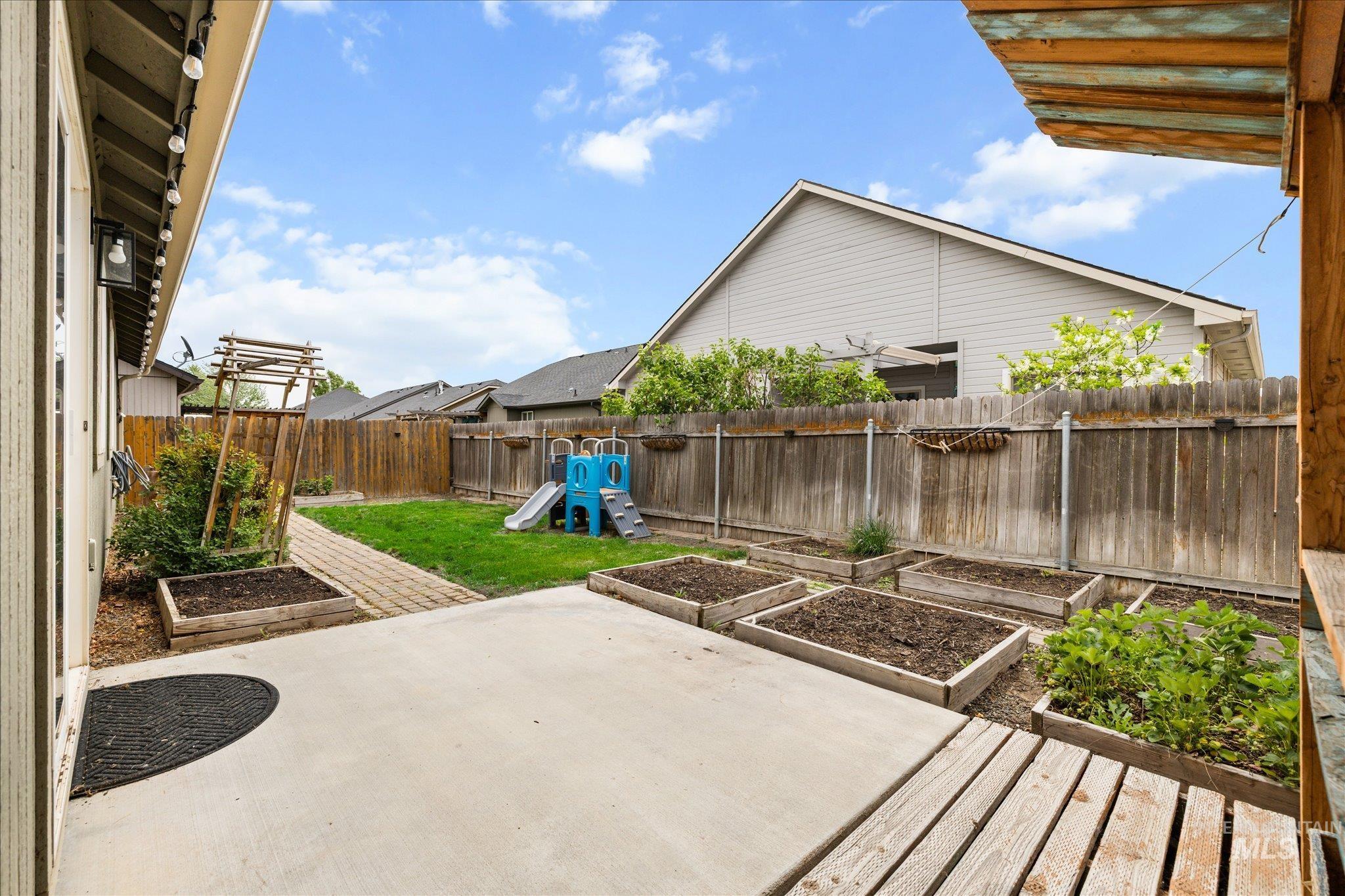 1305 W Tacola St., Nampa, Idaho 83651, 3 Bedrooms, 2 Bathrooms, Residential For Sale, Price $369,000, 98986196