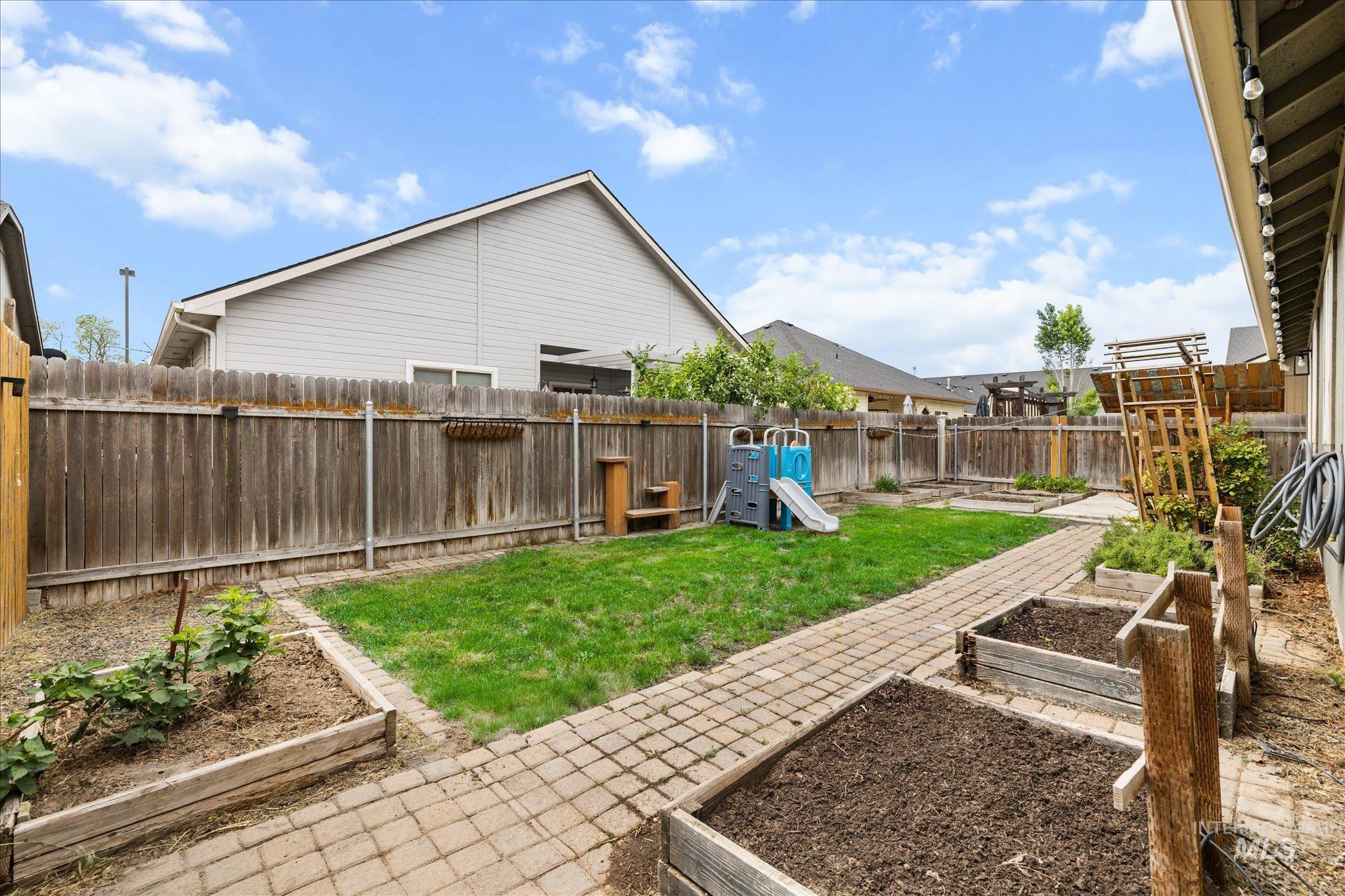 1305 W Tacola St., Nampa, Idaho 83651, 3 Bedrooms, 2 Bathrooms, Residential For Sale, Price $369,000, 98986196