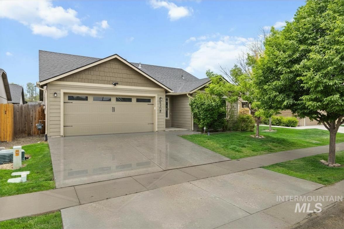1305 W Tacola St., Nampa, Idaho 83651, 3 Bedrooms, 2 Bathrooms, Residential For Sale, Price $369,000, 98986196