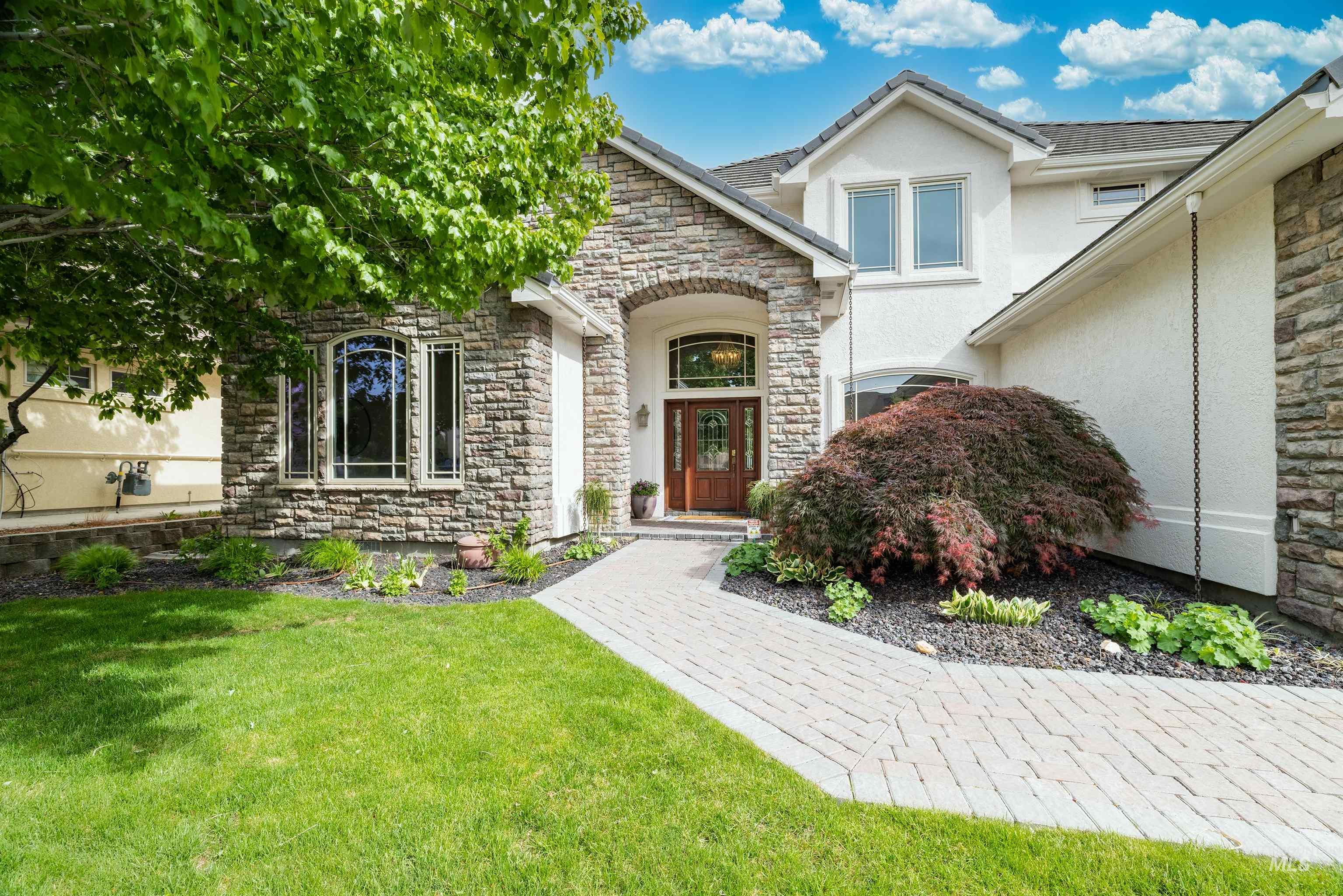 3757 W Quail Hollow Ct, Boise, Idaho 83703-3869, 4 Bedrooms, 3.5 Bathrooms, Residential For Sale, Price $1,359,900, 98986198