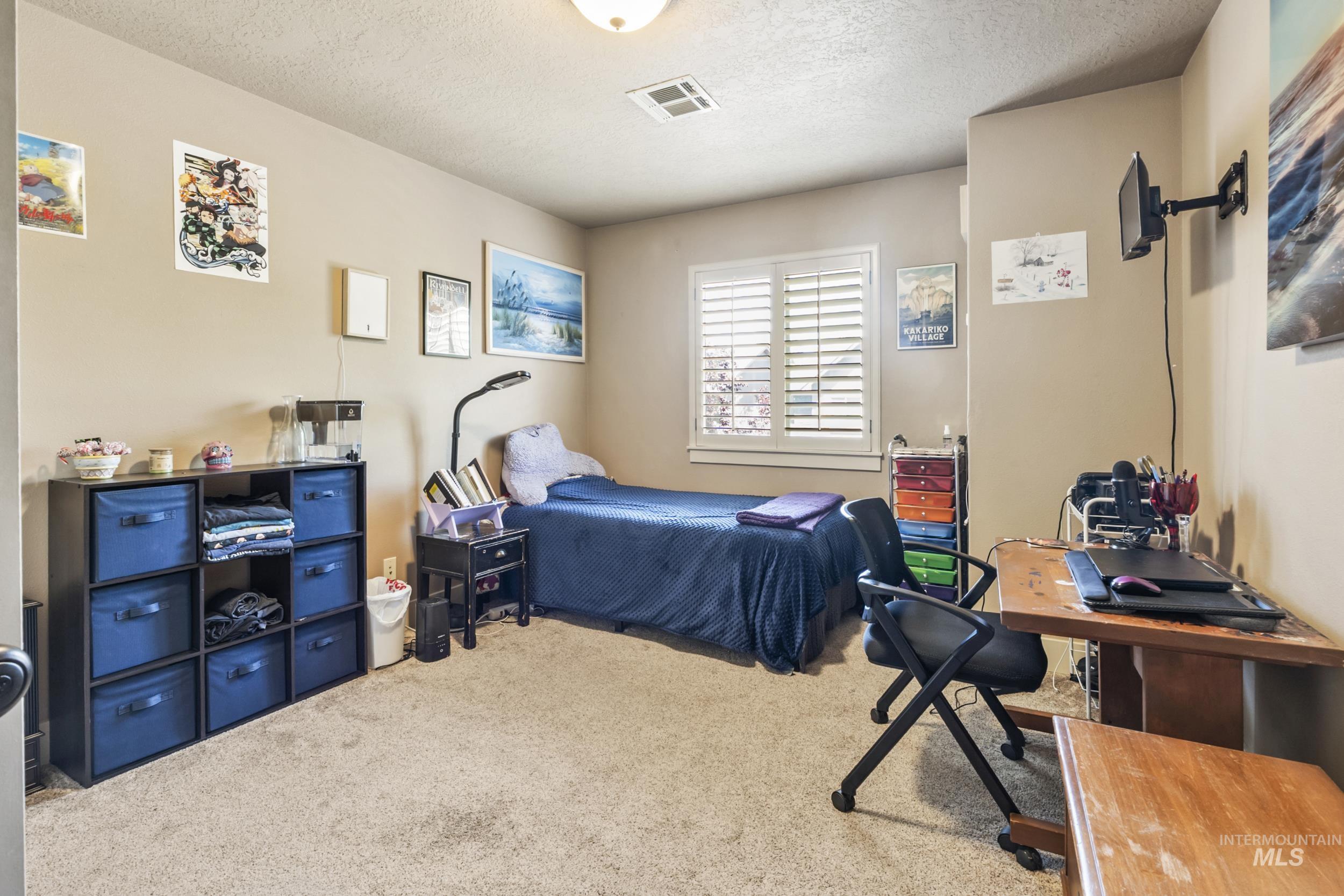 5233 W Morris Hill Rd, Boise, Idaho 83705, 3 Bedrooms, 2.5 Bathrooms, Residential For Sale, Price $425,000, 98986199