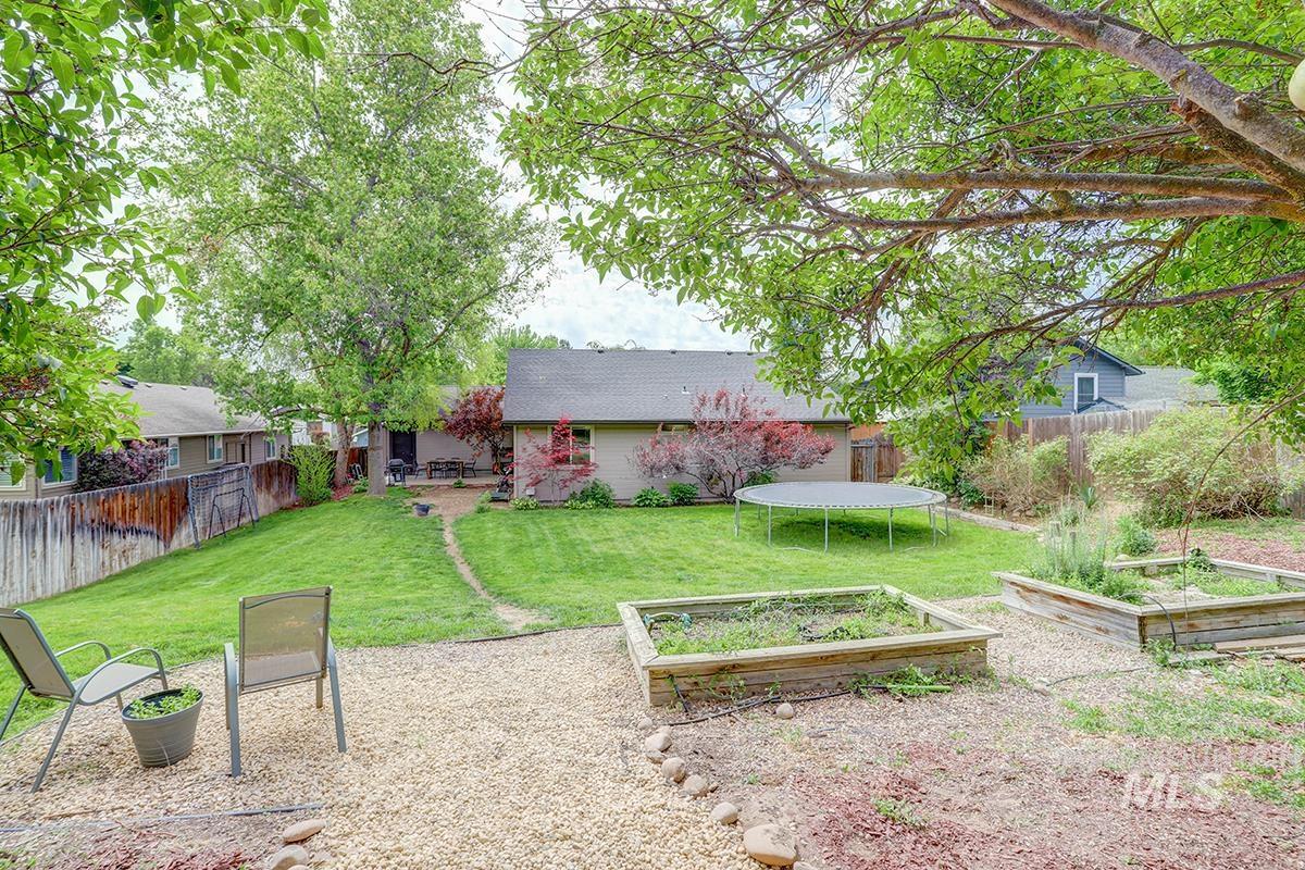 398 Mango Dr, Eagle, Idaho 83616-5120, 3 Bedrooms, 2 Bathrooms, Residential For Sale, Price $539,900, 98986200