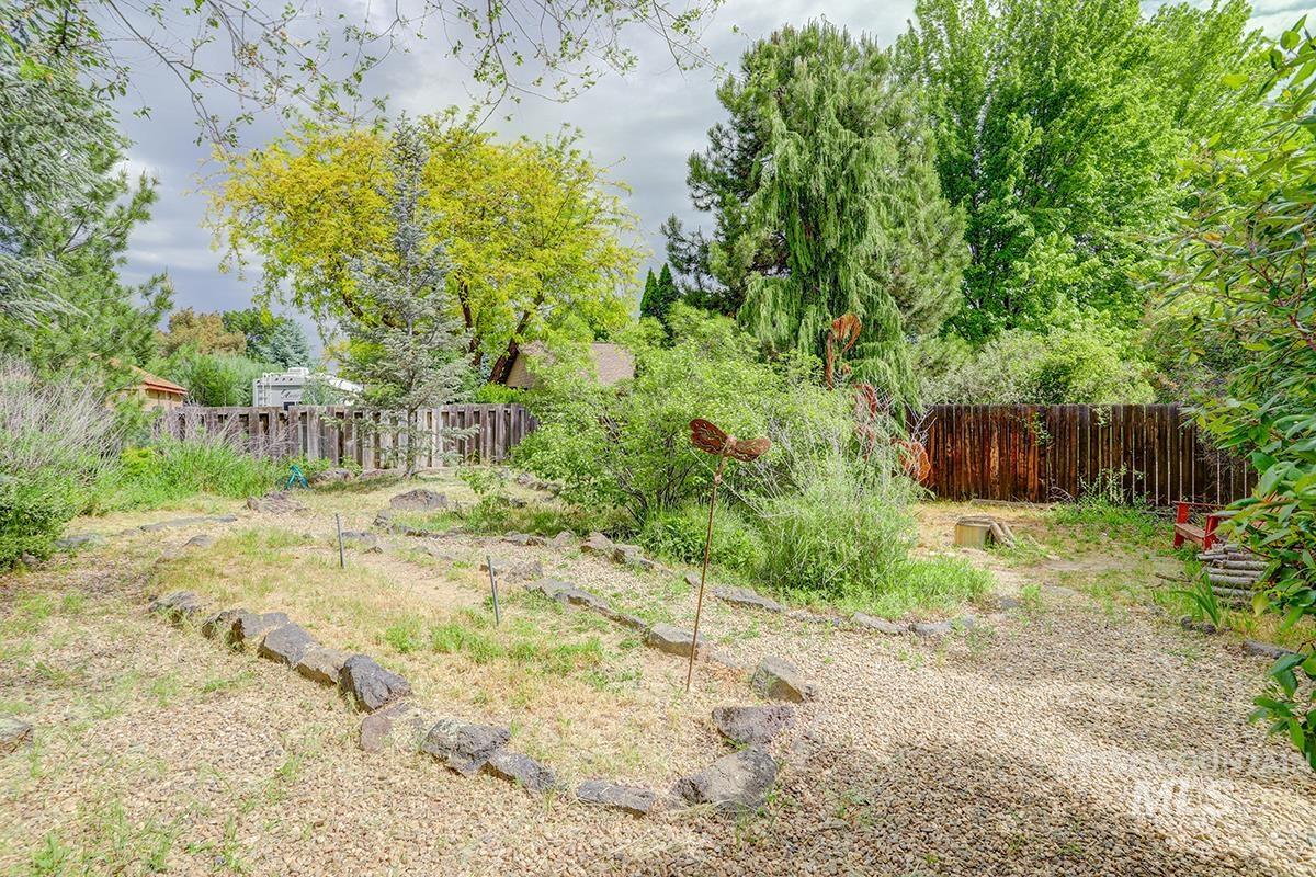 398 Mango Dr, Eagle, Idaho 83616-5120, 3 Bedrooms, 2 Bathrooms, Residential For Sale, Price $539,900, 98986200