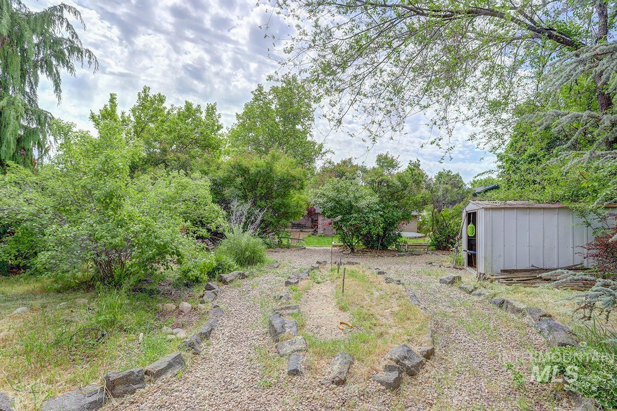 398 Mango Dr, Eagle, Idaho 83616-5120, 3 Bedrooms, 2 Bathrooms, Residential For Sale, Price $539,900, 98986200