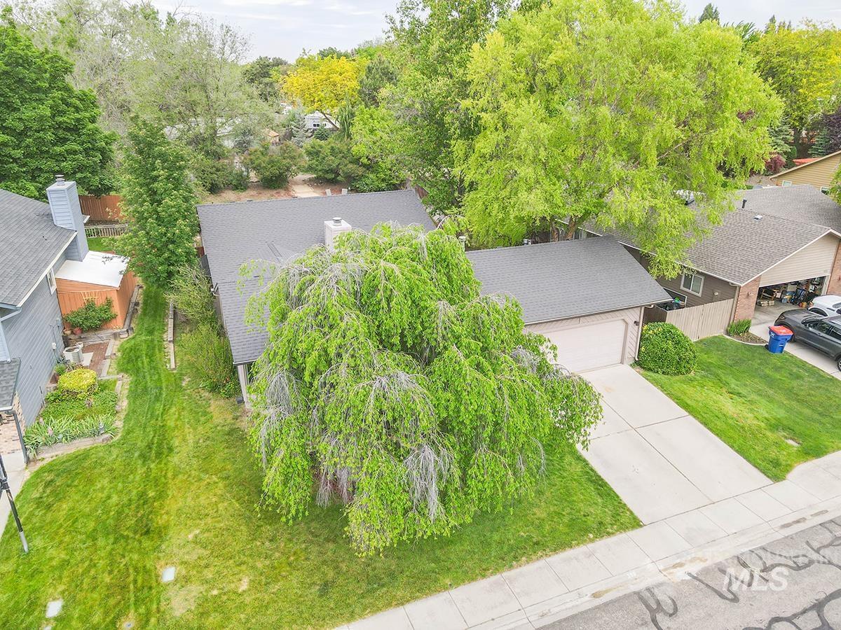 398 Mango Dr, Eagle, Idaho 83616-5120, 3 Bedrooms, 2 Bathrooms, Residential For Sale, Price $539,900, 98986200