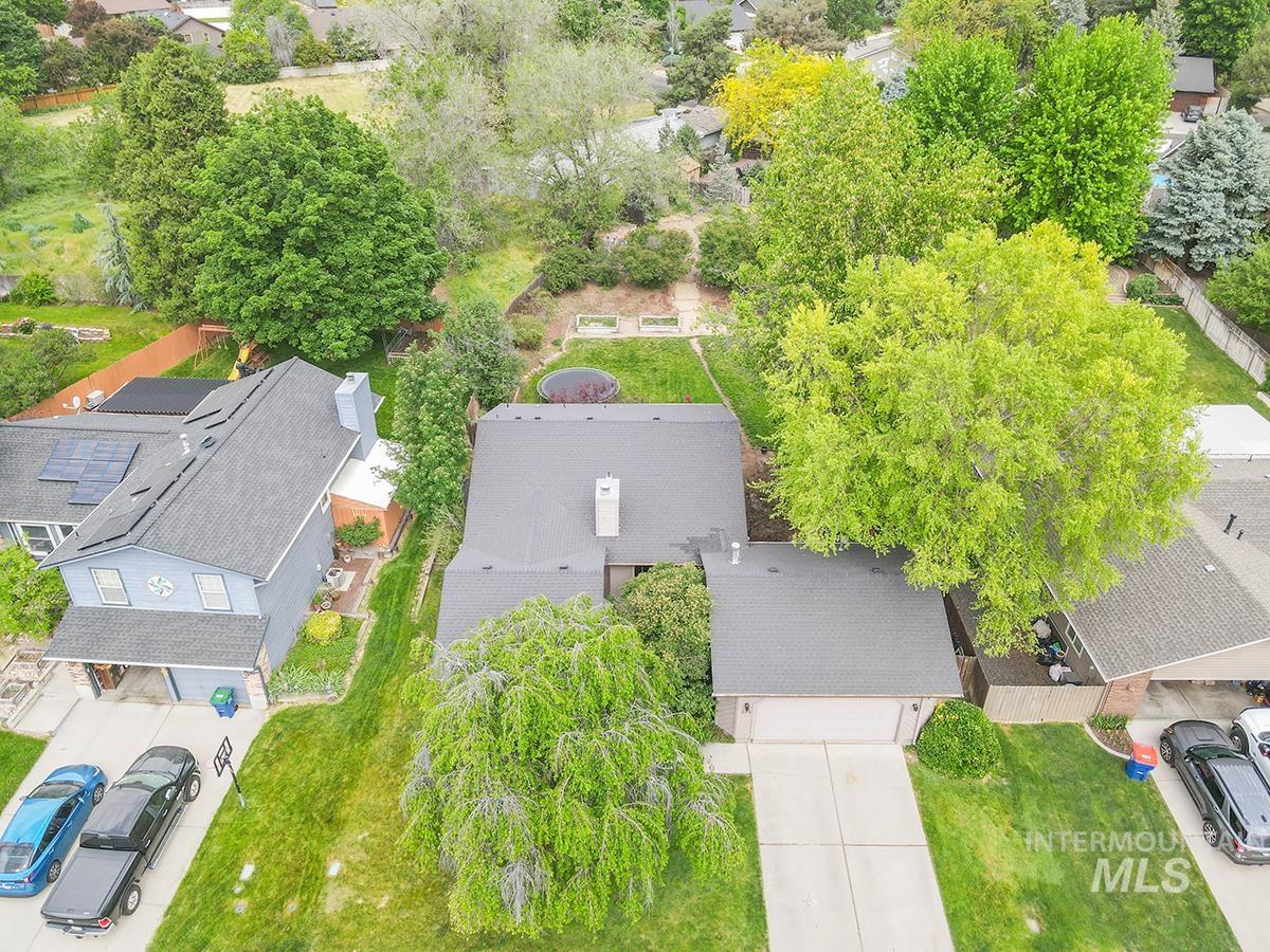 398 Mango Dr, Eagle, Idaho 83616-5120, 3 Bedrooms, 2 Bathrooms, Residential For Sale, Price $539,900, 98986200