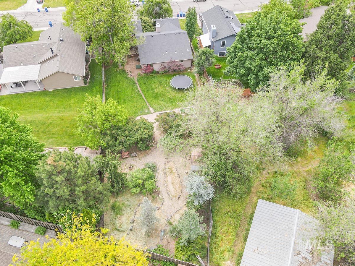 398 Mango Dr, Eagle, Idaho 83616-5120, 3 Bedrooms, 2 Bathrooms, Residential For Sale, Price $539,900, 98986200