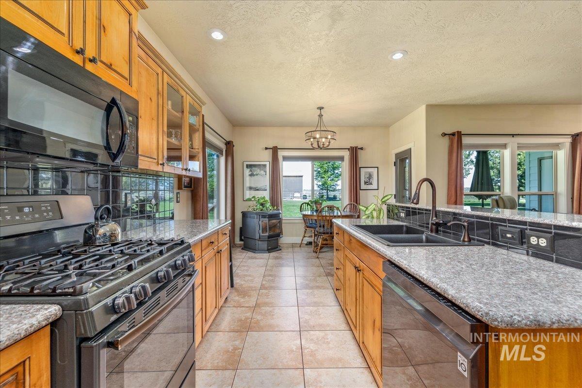 18593 S Pleasant Valley Rd, Kuna, Idaho 83634, 4 Bedrooms, 3 Bathrooms, Residential For Sale, Price $1,500,000, 98986201
