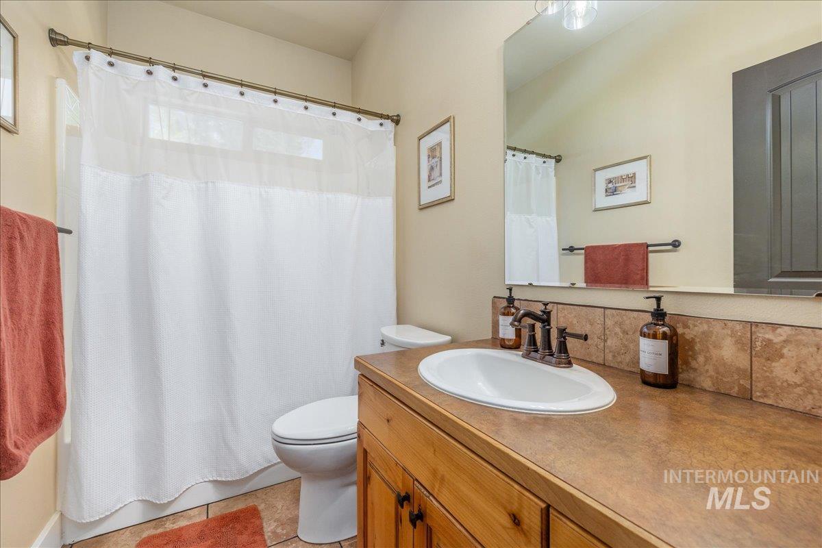 18593 S Pleasant Valley Rd, Kuna, Idaho 83634, 4 Bedrooms, 3 Bathrooms, Residential For Sale, Price $1,500,000, 98986201