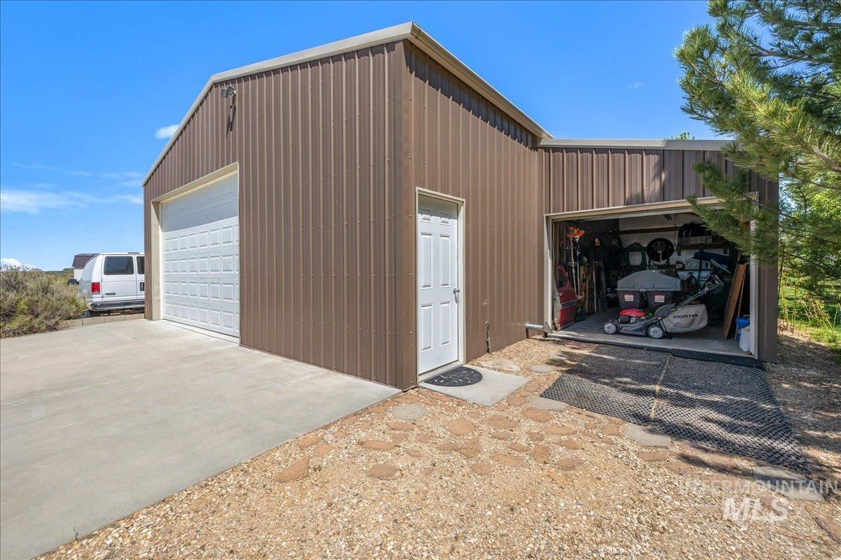 18593 S Pleasant Valley Rd, Kuna, Idaho 83634, 4 Bedrooms, 3 Bathrooms, Residential For Sale, Price $1,500,000, 98986201