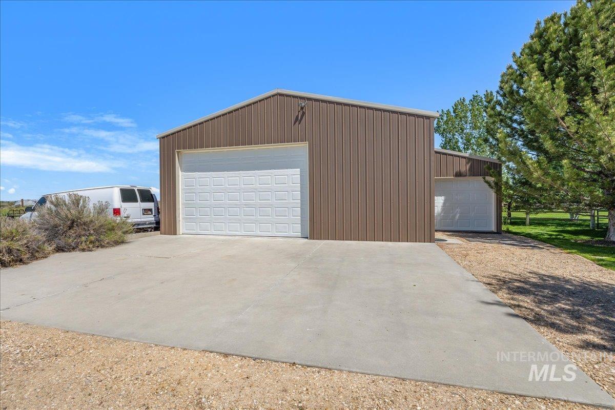 18593 S Pleasant Valley Rd, Kuna, Idaho 83634, 4 Bedrooms, 3 Bathrooms, Residential For Sale, Price $1,500,000, 98986201