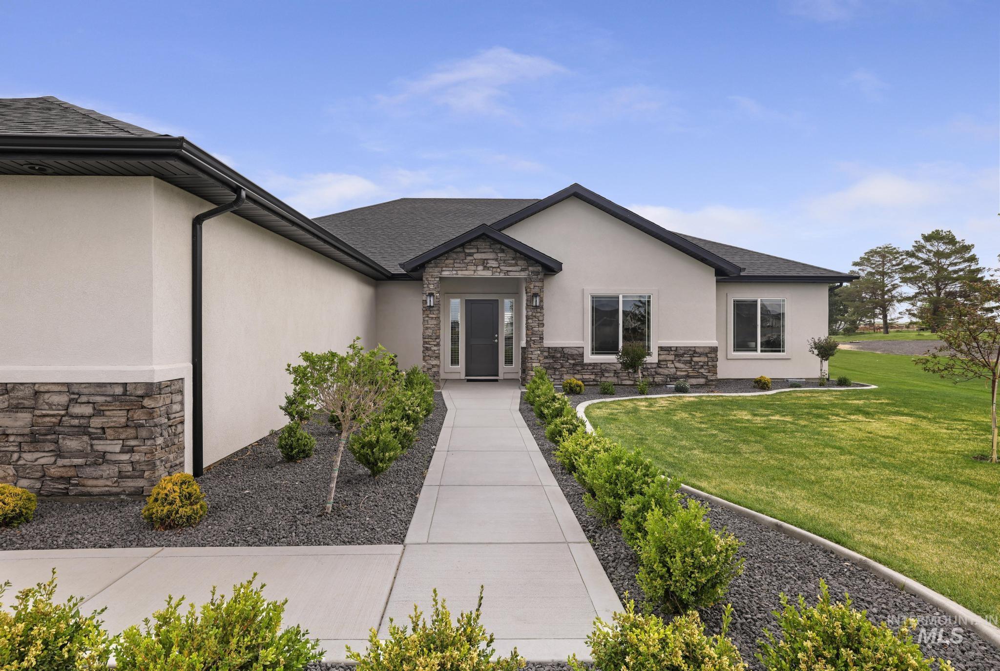 3840 Susan Cir E, Kimberly, Idaho 83334-5502, 4 Bedrooms, 2.5 Bathrooms, Residential For Sale, Price $750,000, 98986203