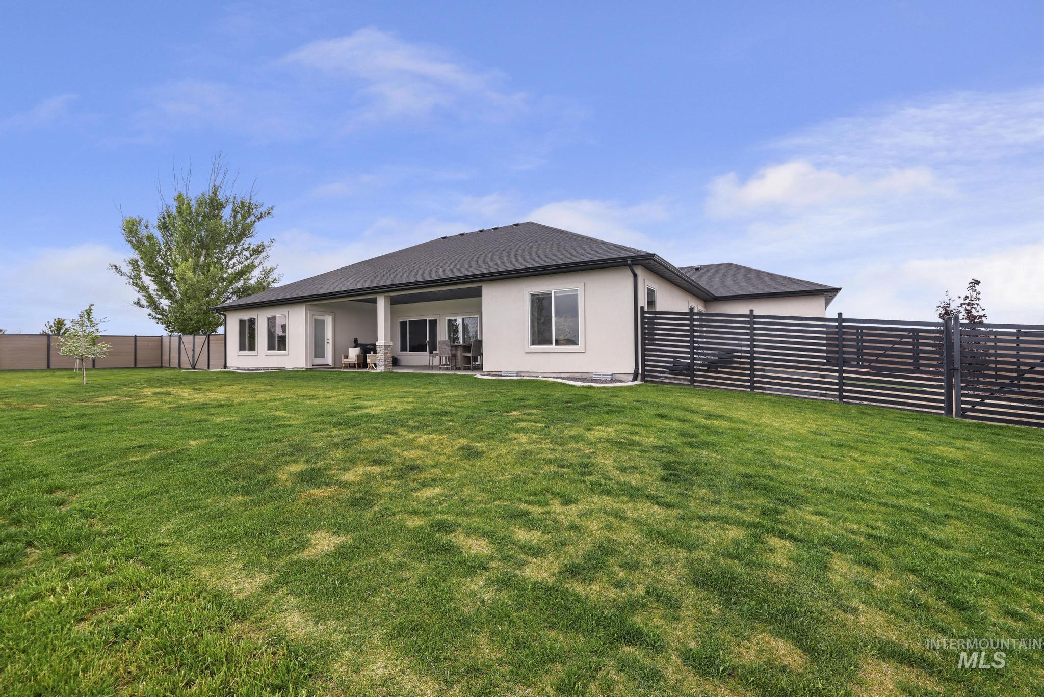 3840 Susan Cir E, Kimberly, Idaho 83334-5502, 4 Bedrooms, 2.5 Bathrooms, Residential For Sale, Price $750,000, 98986203