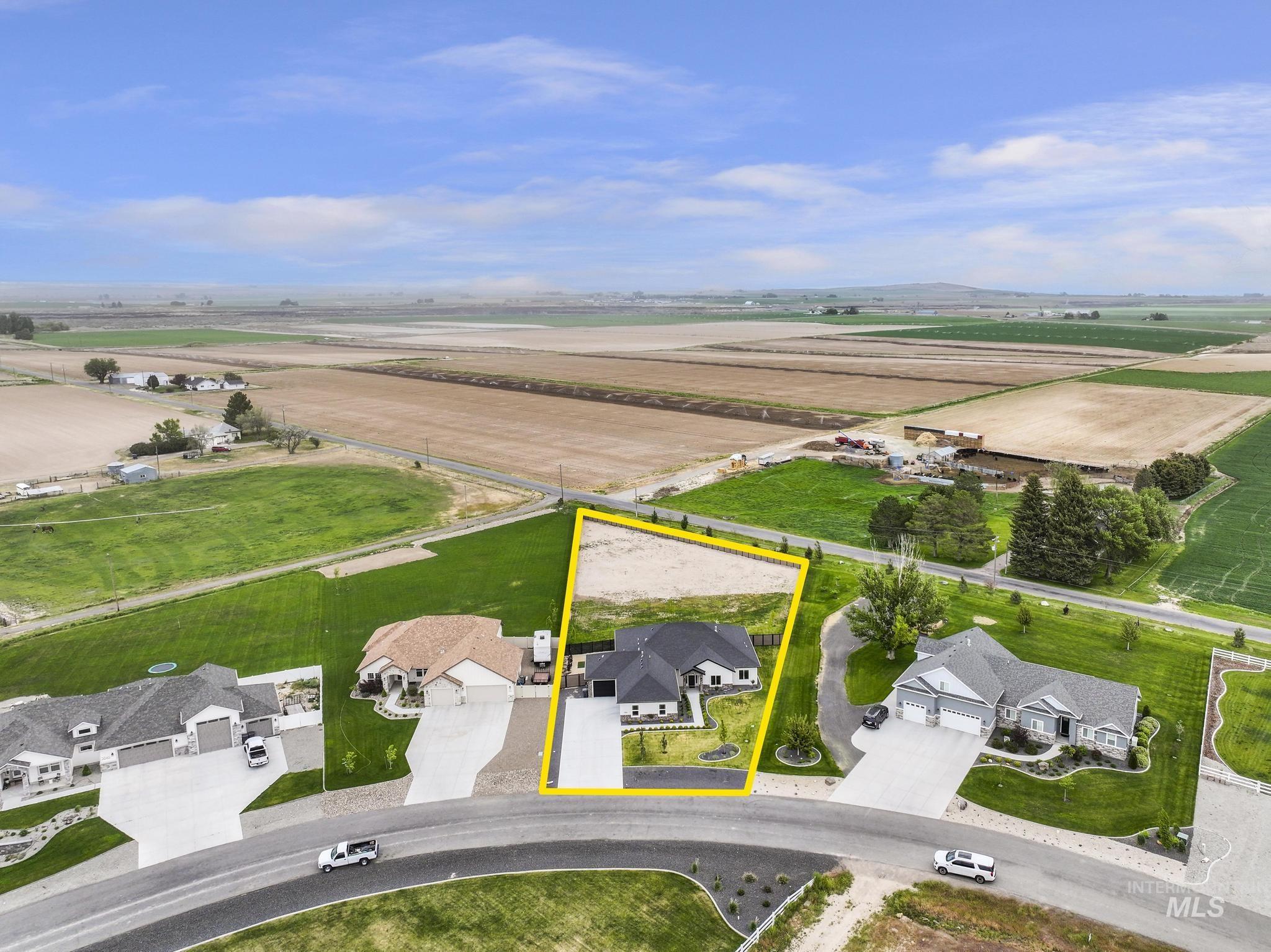 3840 Susan Cir E, Kimberly, Idaho 83334-5502, 4 Bedrooms, 2.5 Bathrooms, Residential For Sale, Price $750,000, 98986203
